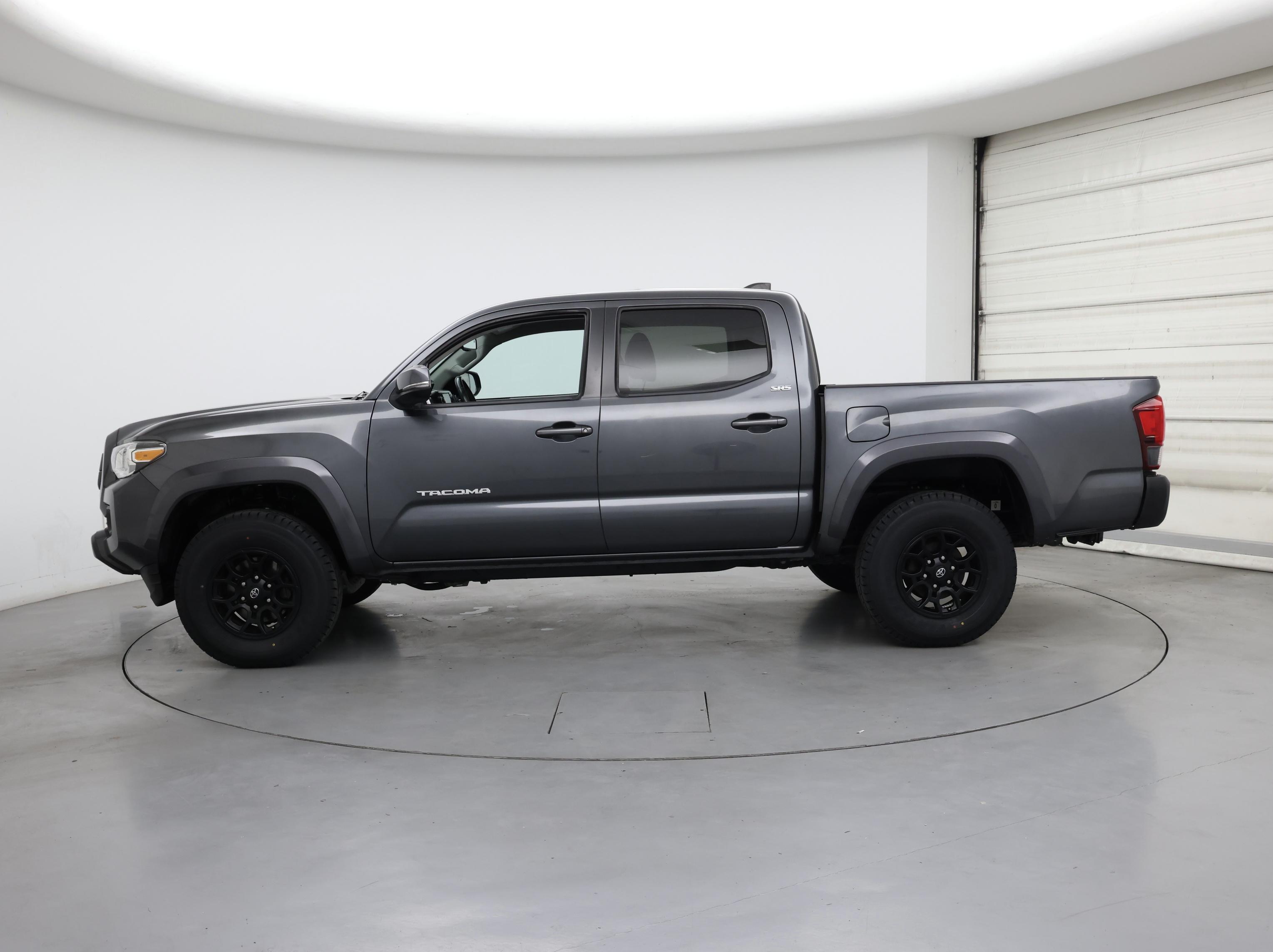 Thumbnail: 2022 Toyota Tacoma - 3