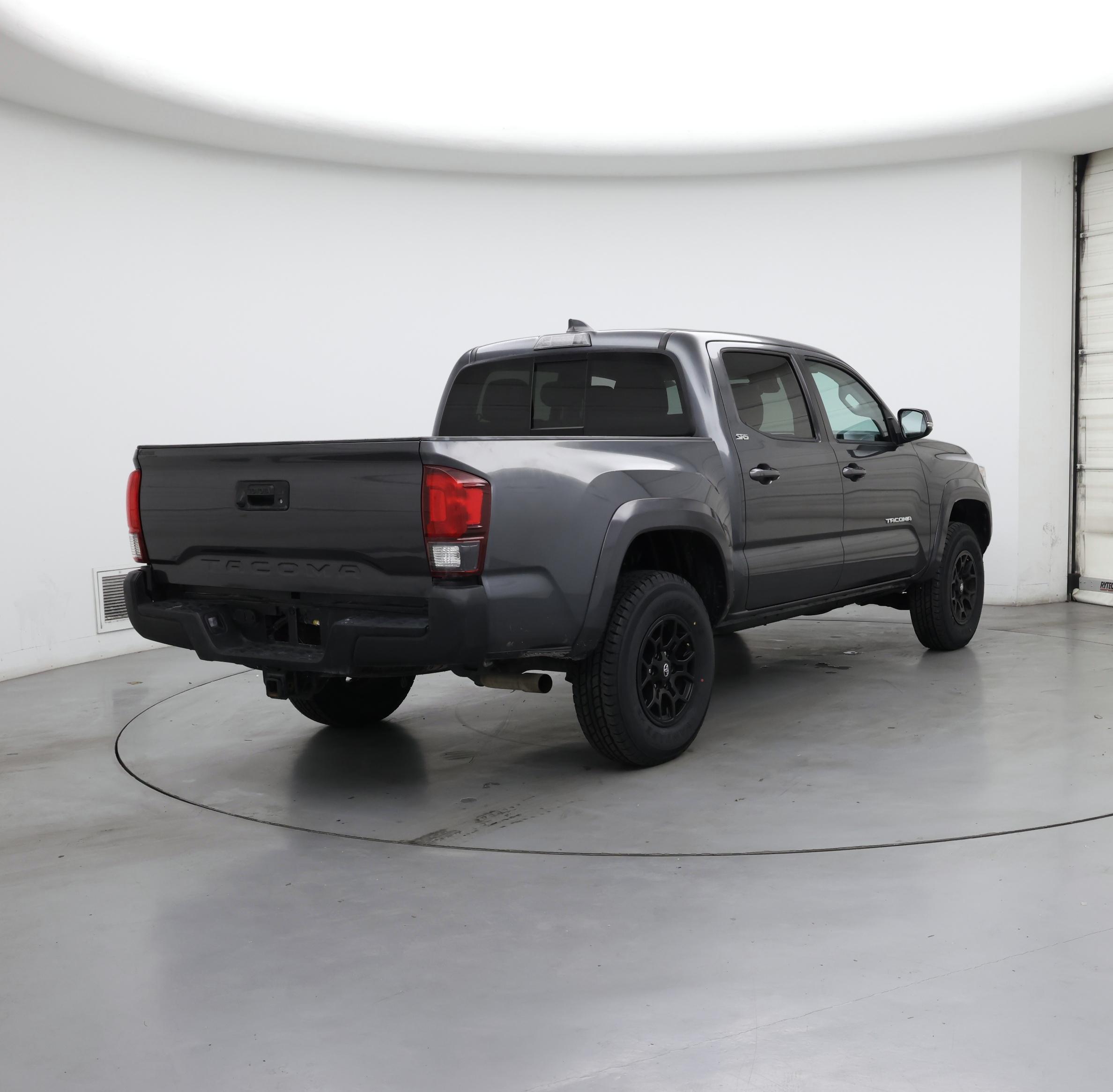Thumbnail: 2022 Toyota Tacoma - 8