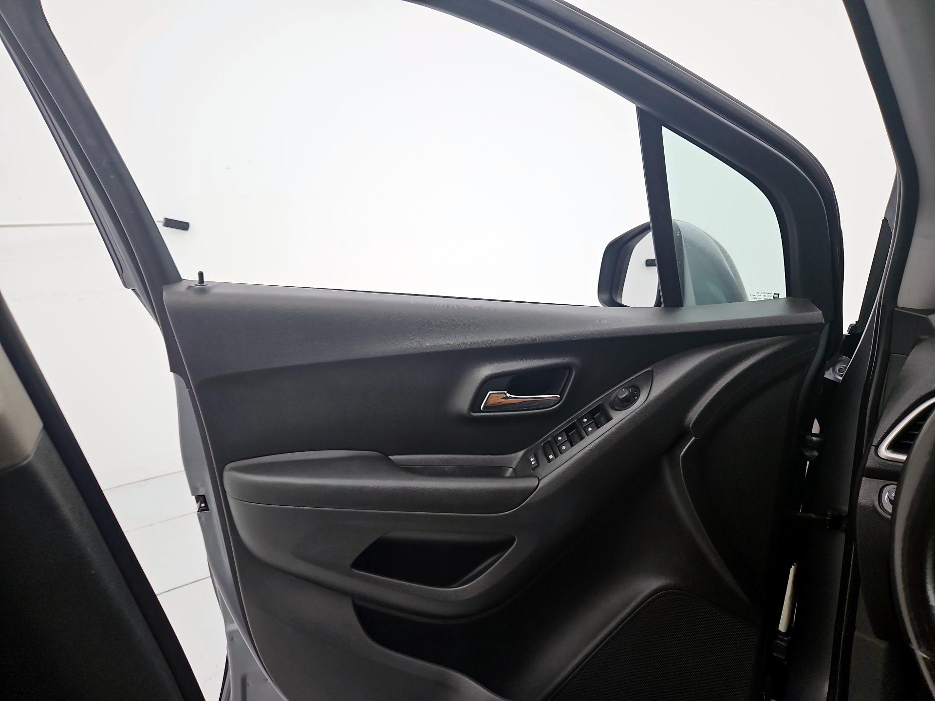 Thumbnail: 2020 Chevrolet Trax - 12