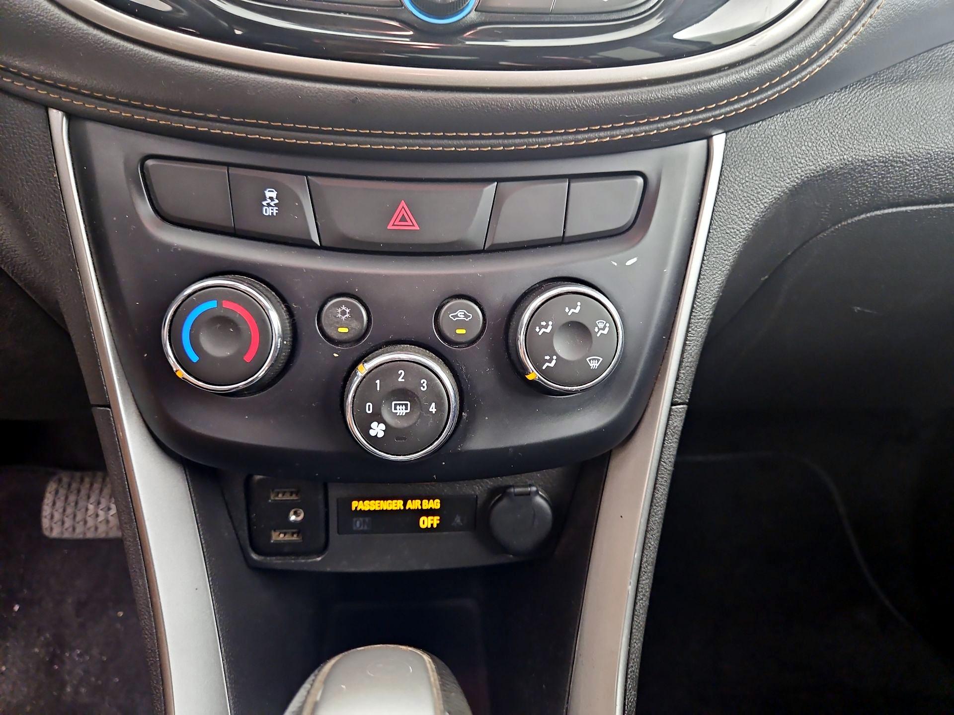 Thumbnail: 2020 Chevrolet Trax - 17