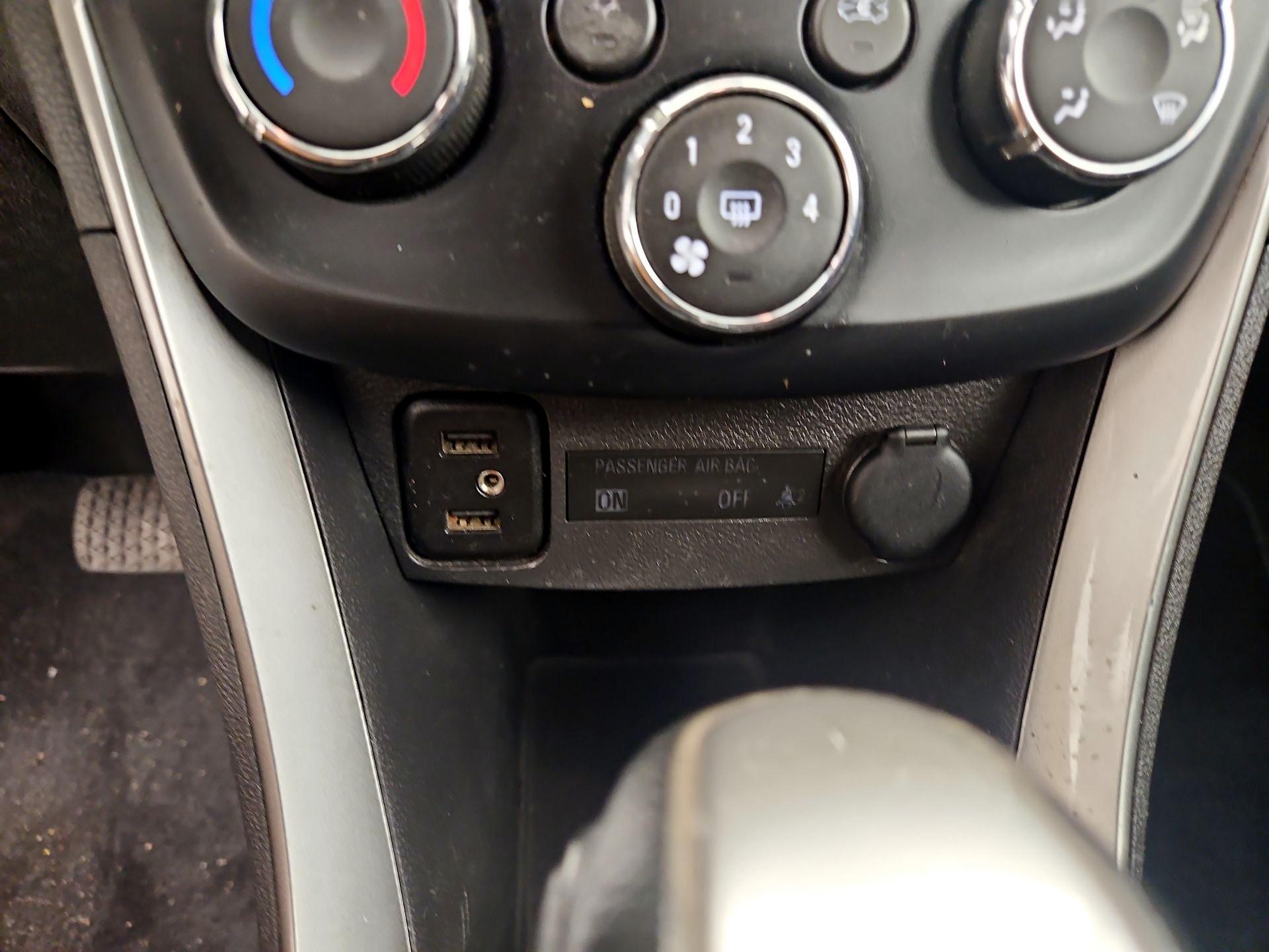 Thumbnail: 2020 Chevrolet Trax - 19