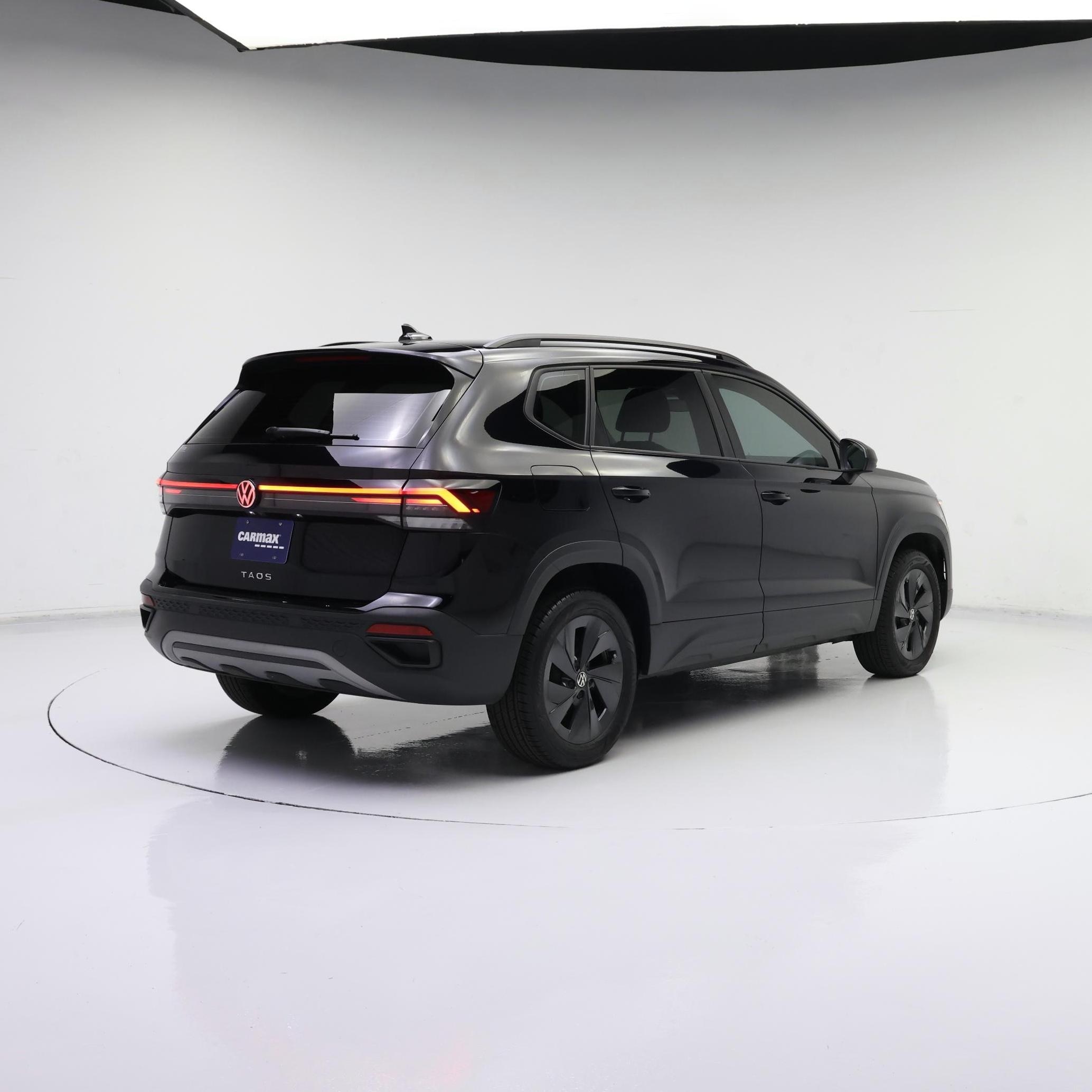 Thumbnail: 2025 Volkswagen Taos - 8