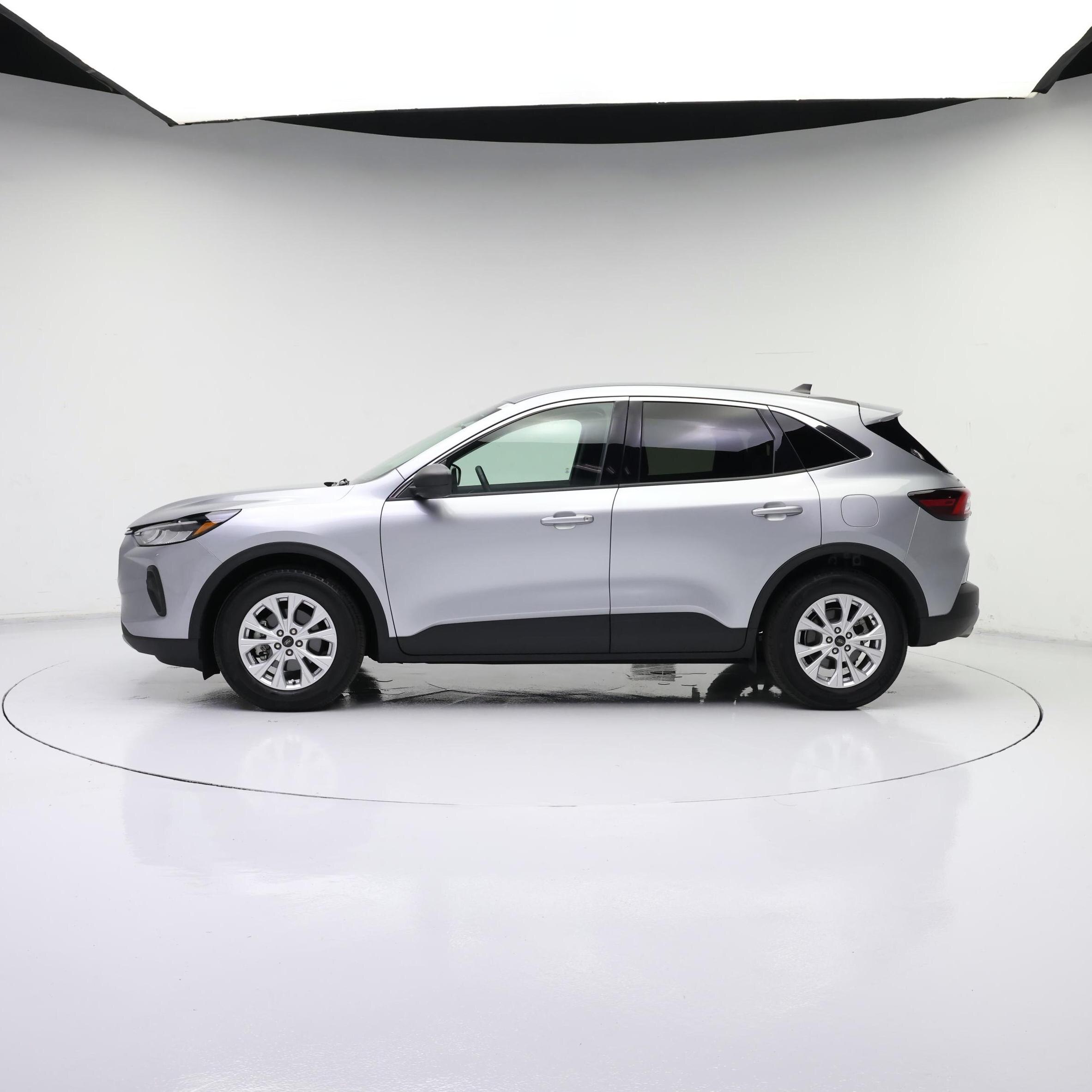 Thumbnail: 2024 Ford Escape - 3