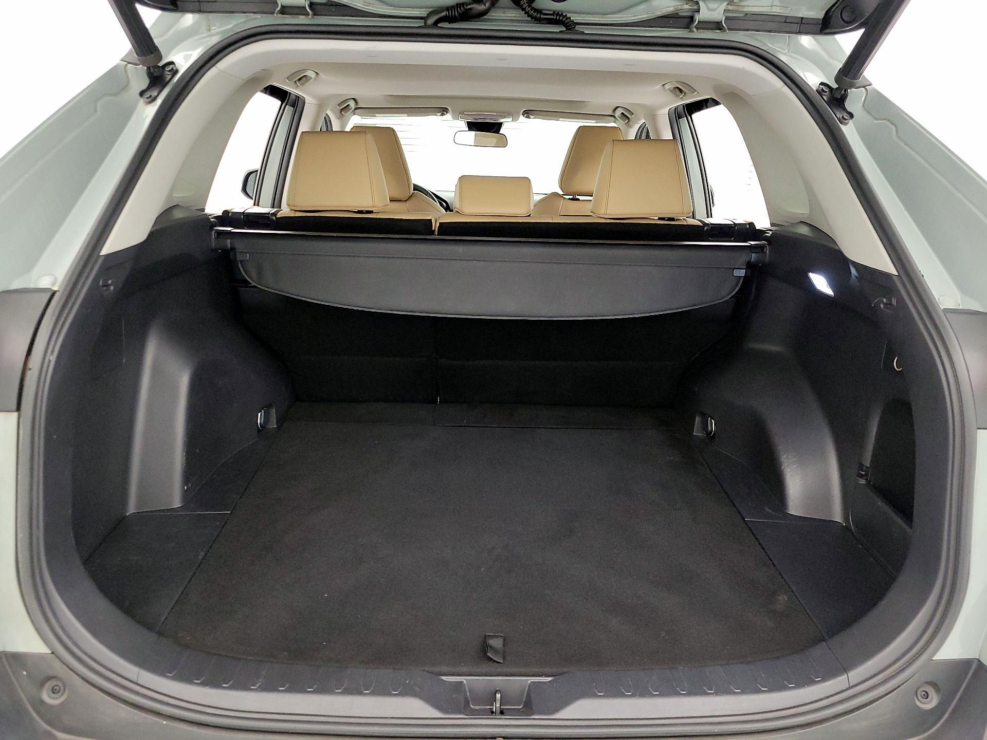 Thumbnail: 2021 Toyota RAV4 - 19