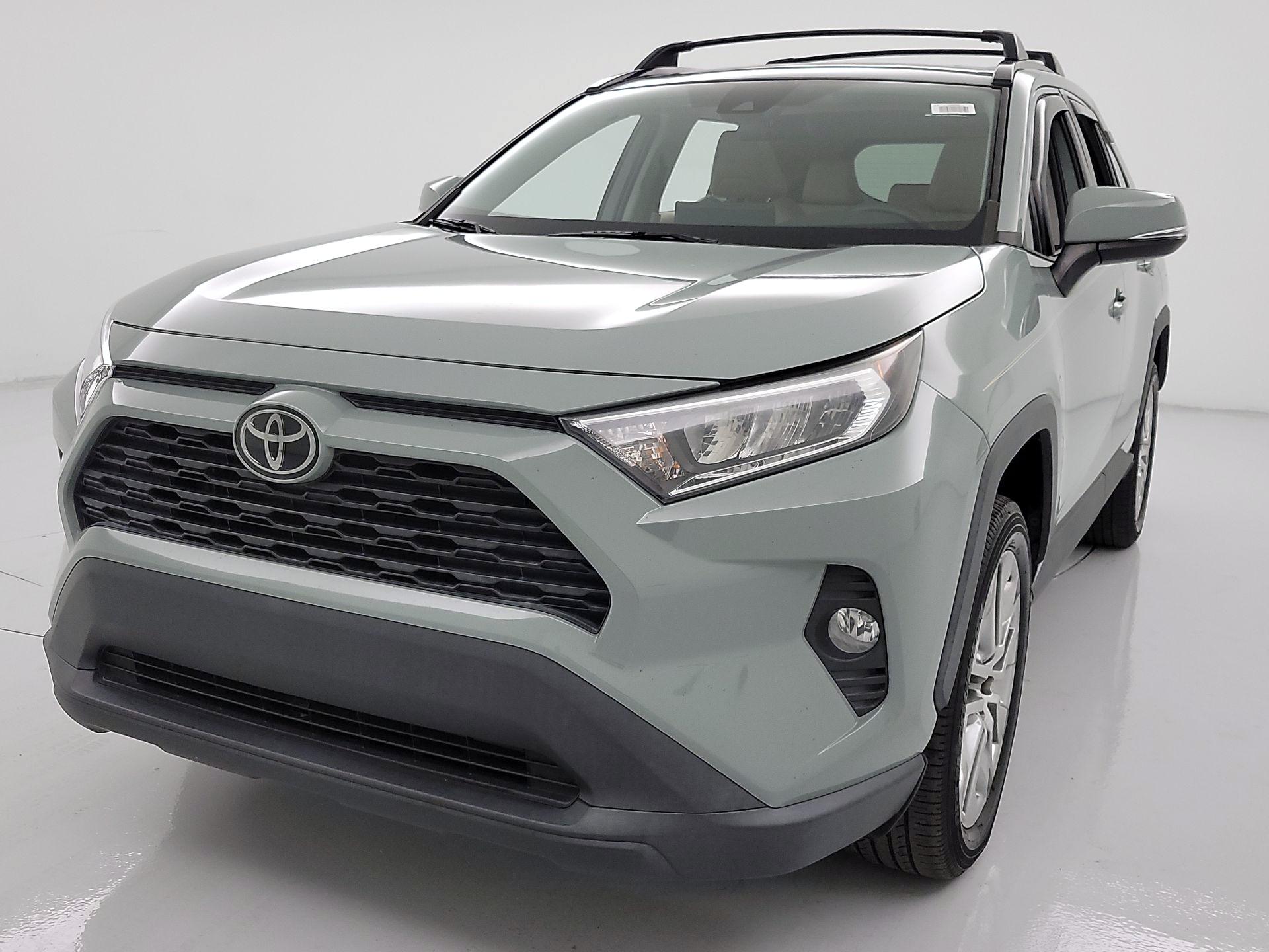Thumbnail: 2021 Toyota RAV4 - 3
