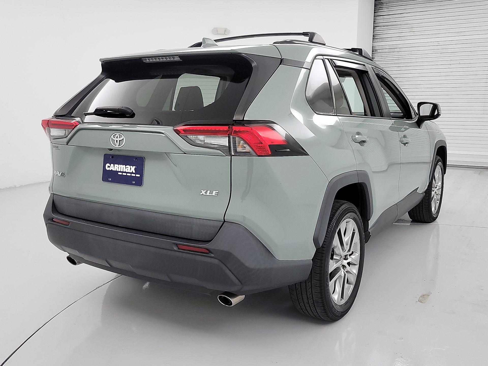 Thumbnail: 2021 Toyota RAV4 - 5