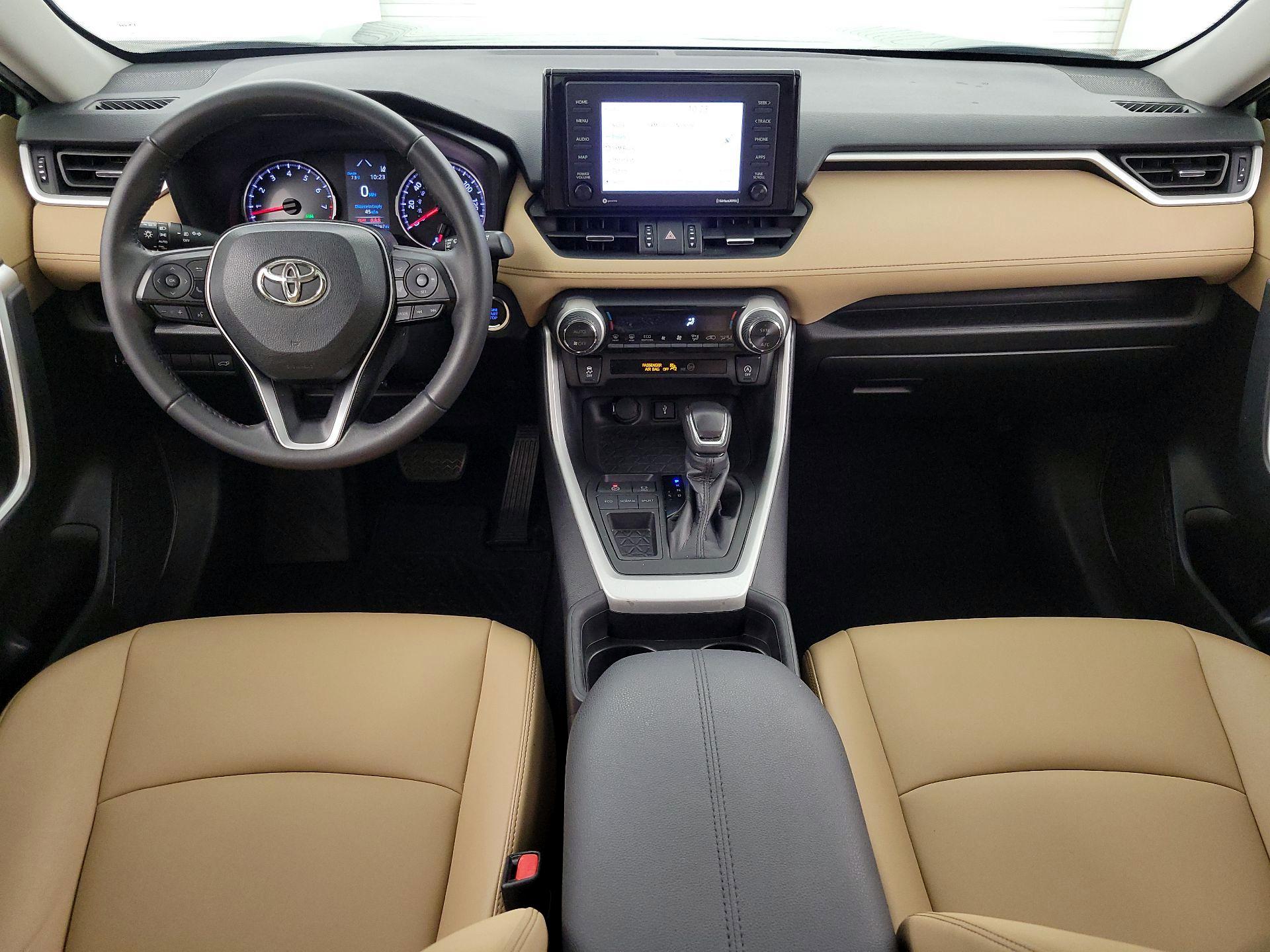 Thumbnail: 2021 Toyota RAV4 - 8