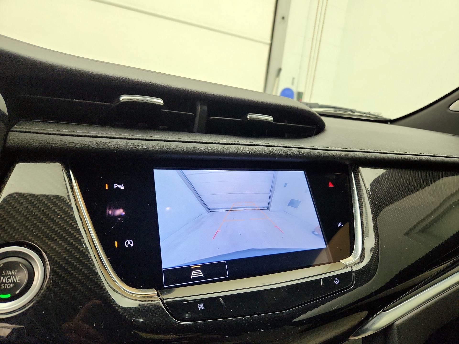 Thumbnail: 2023 Cadillac XT6 - 14