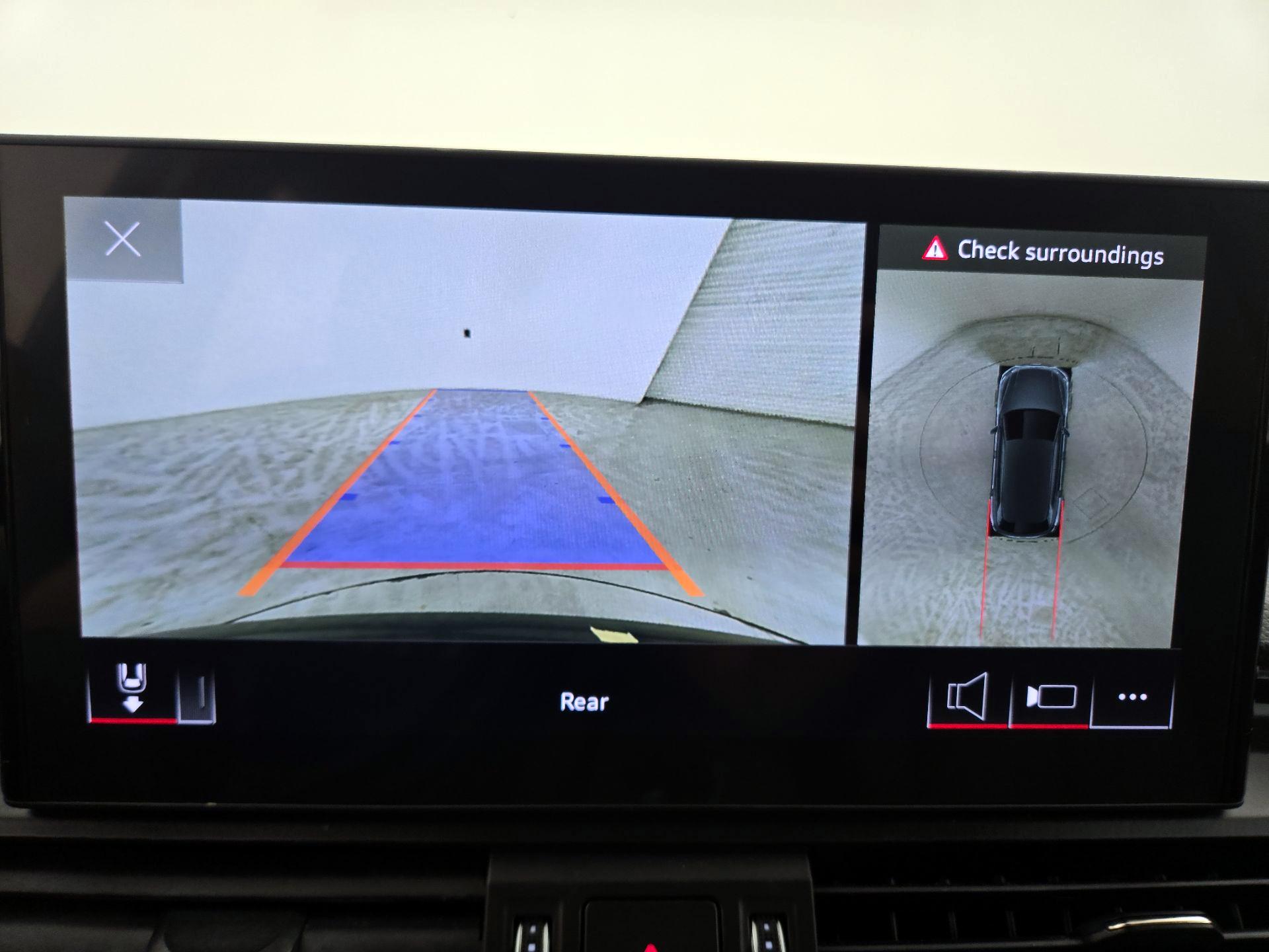 Thumbnail: 2022 Audi Q5 - 15