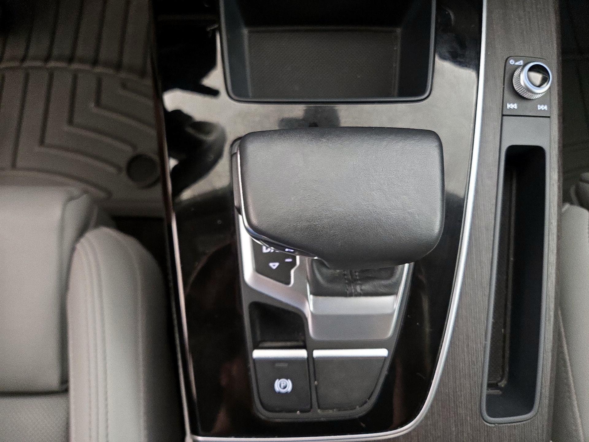 Thumbnail: 2022 Audi Q5 - 18