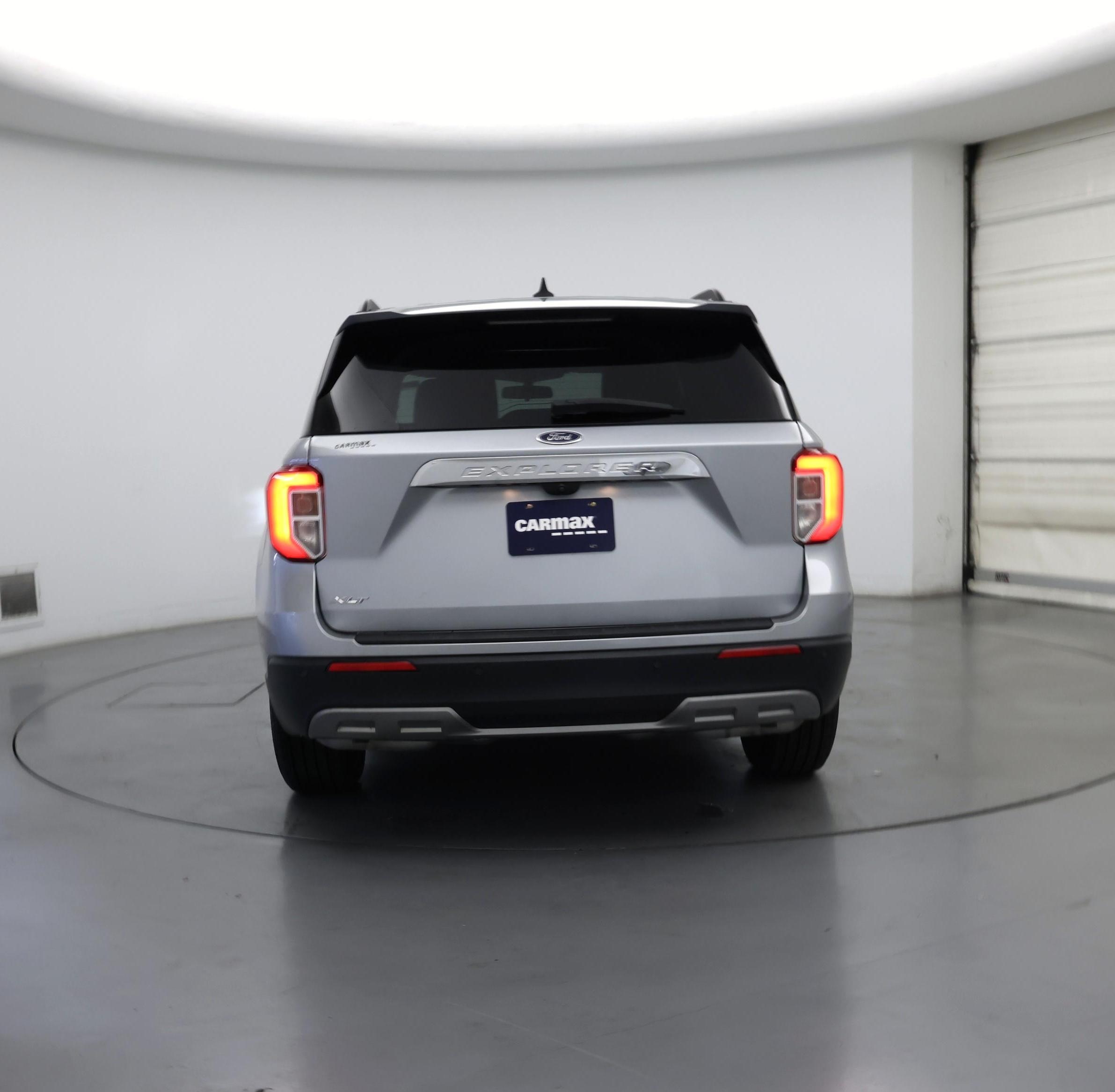 Thumbnail: 2022 Ford Explorer - 6