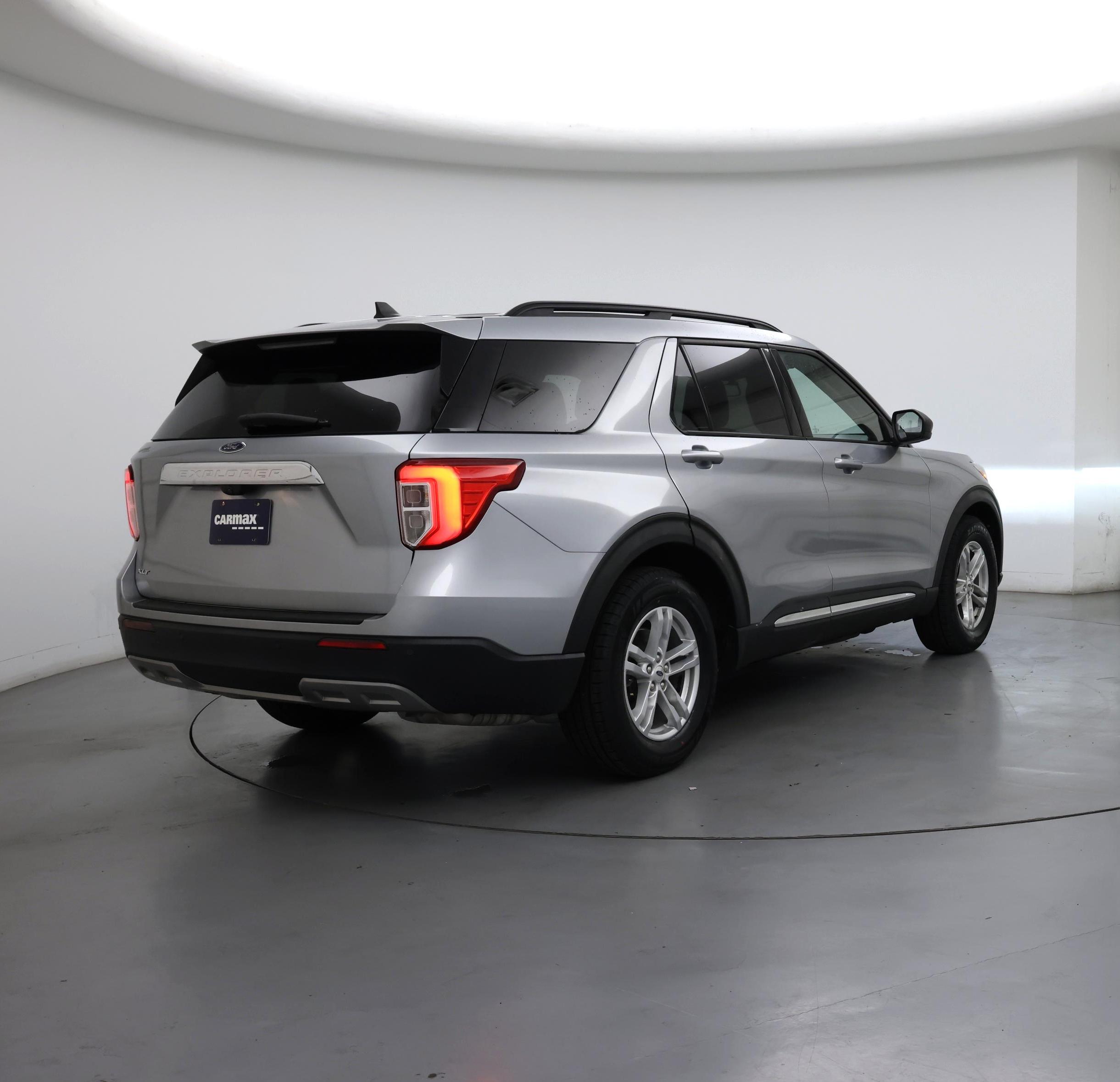 Thumbnail: 2022 Ford Explorer - 8