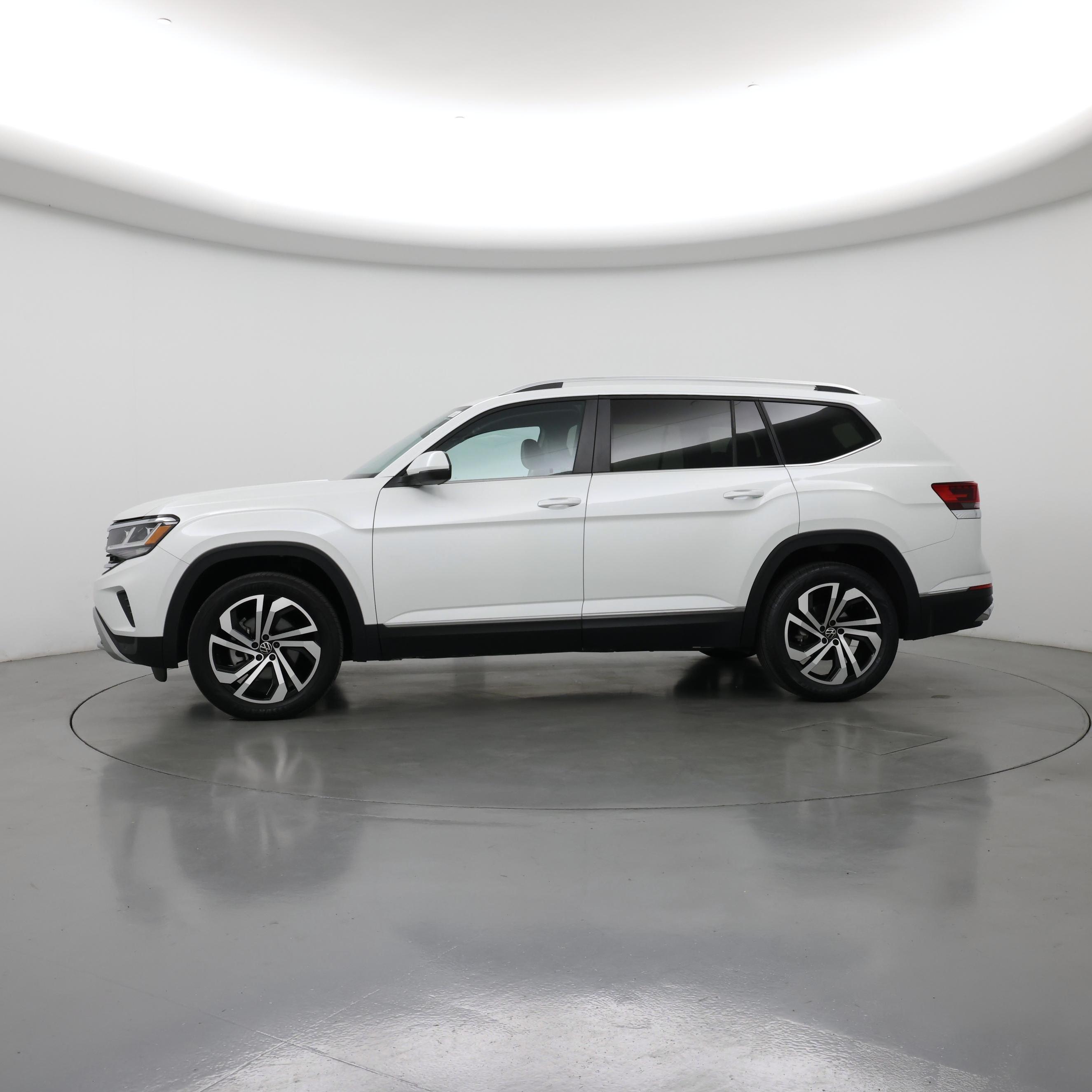 Thumbnail: 2023 Volkswagen Atlas - 3