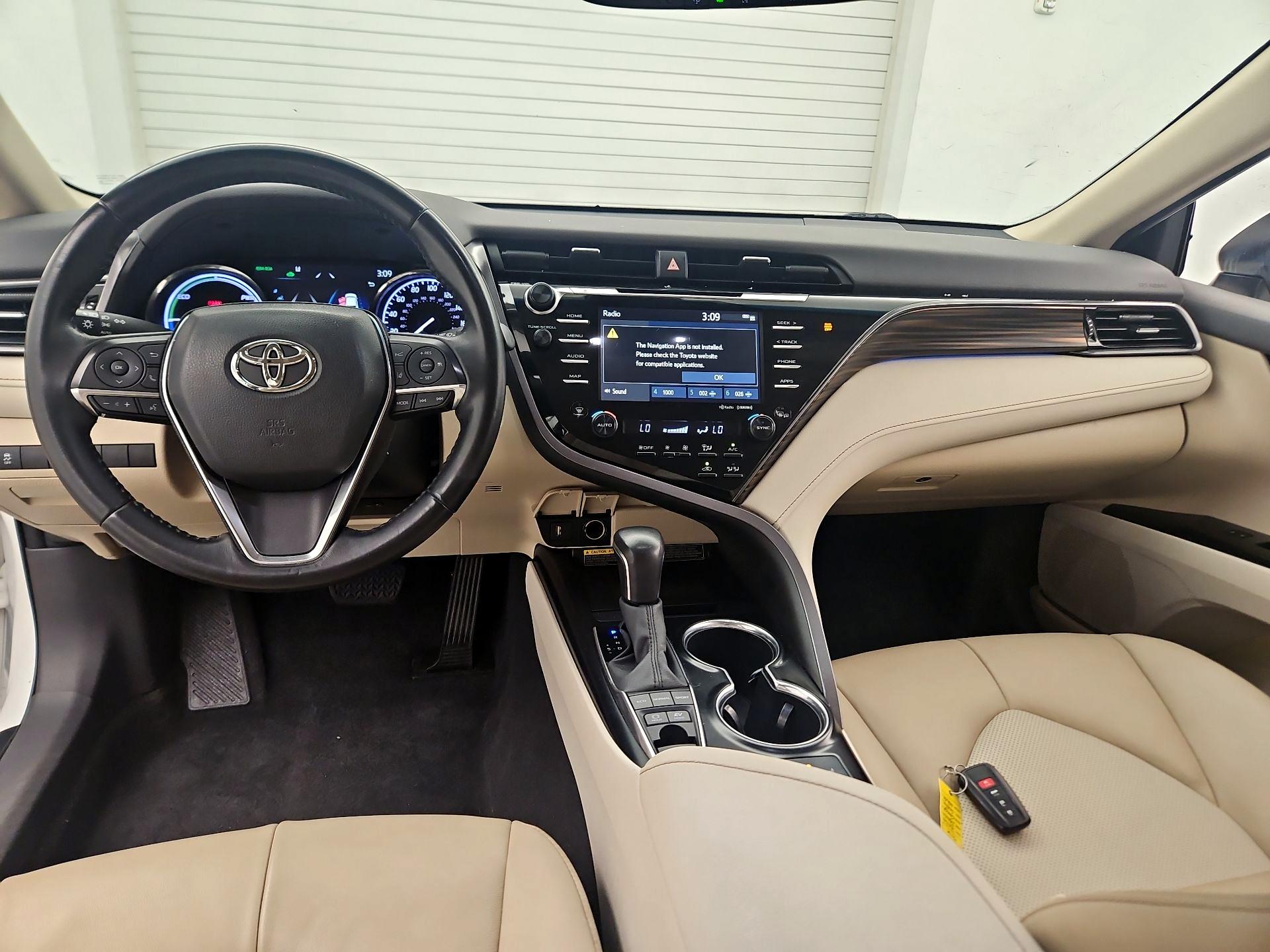 Thumbnail: 2020 Toyota Camry - 9