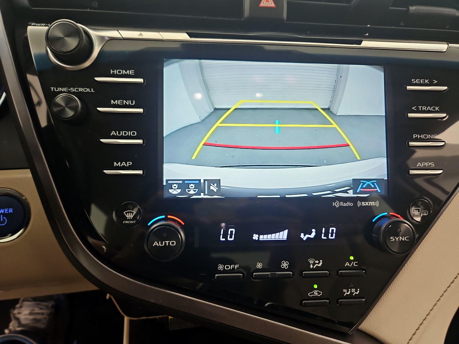 Thumbnail: 2020 Toyota Camry - 14