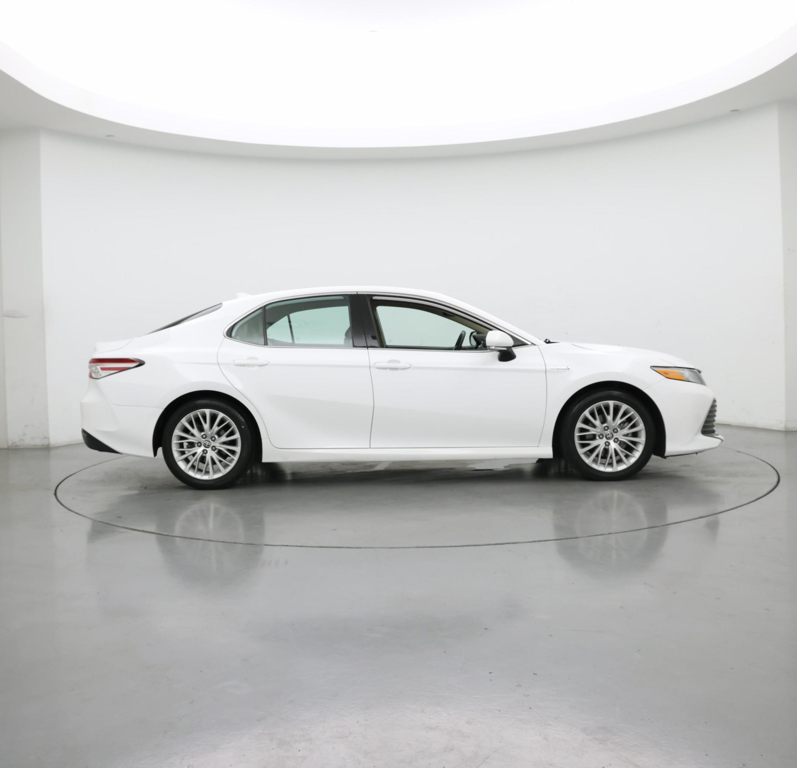Thumbnail: 2020 Toyota Camry - 7