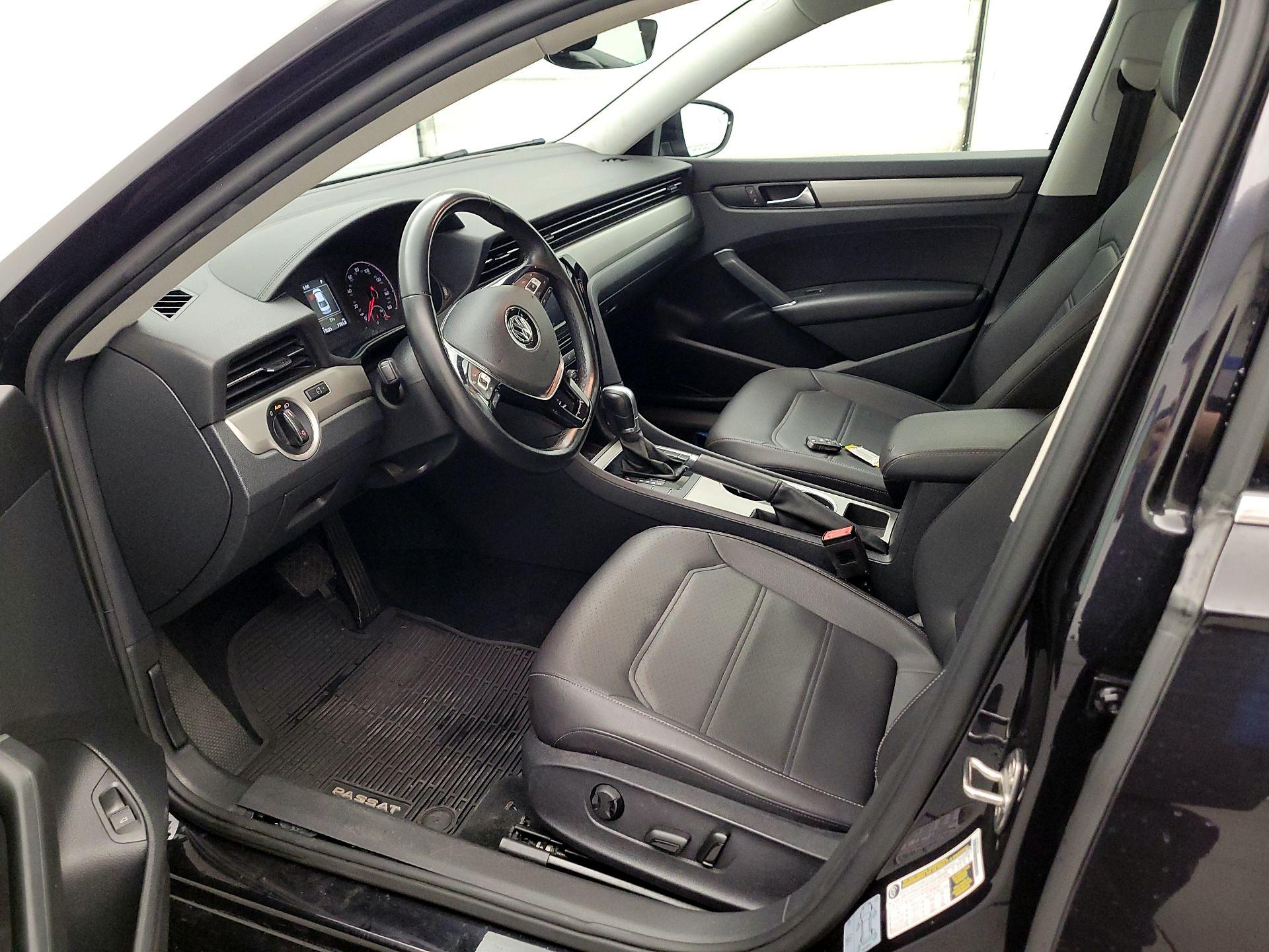 Thumbnail: 2020 Volkswagen Passat - 11