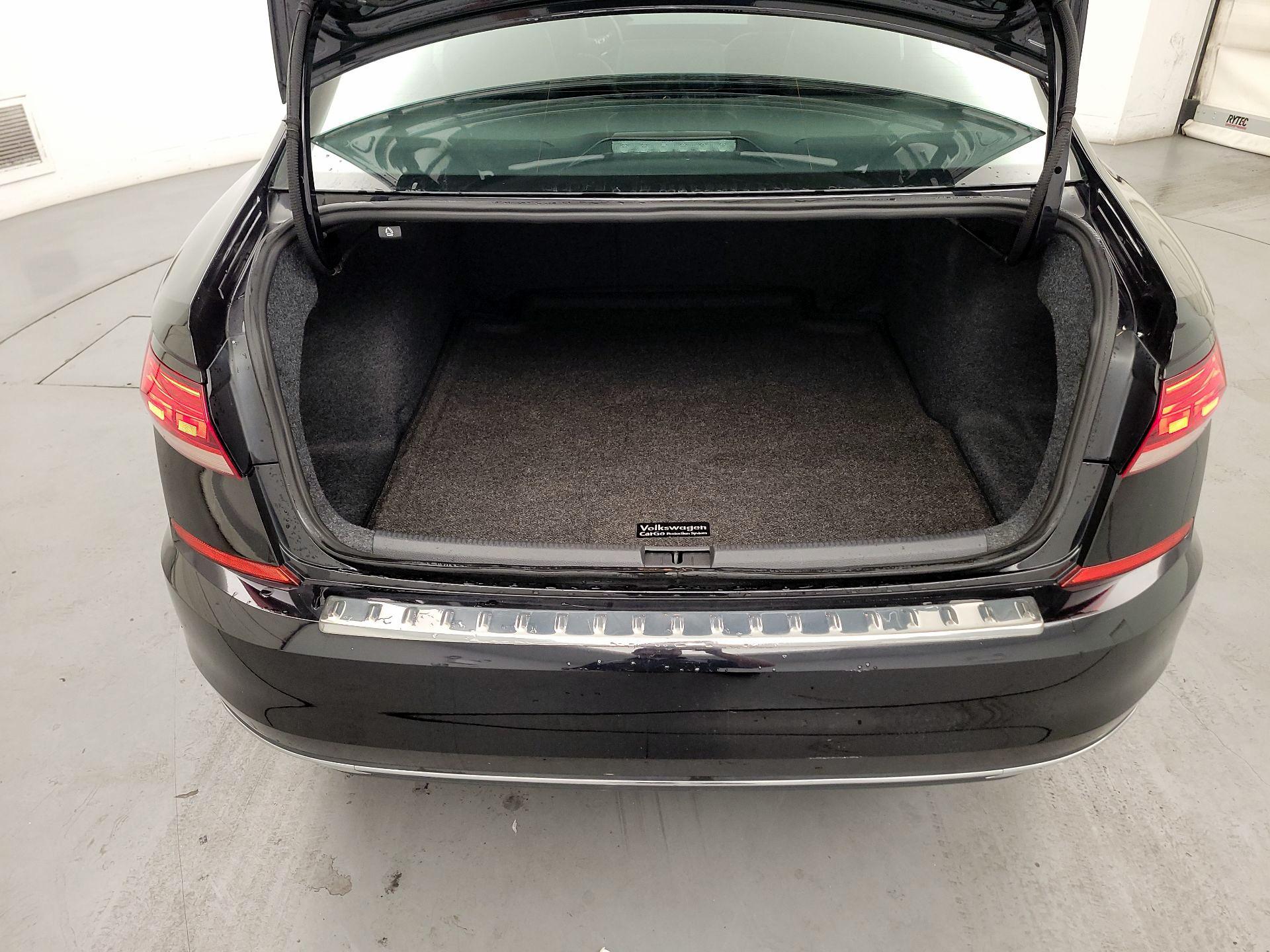 Thumbnail: 2020 Volkswagen Passat - 19