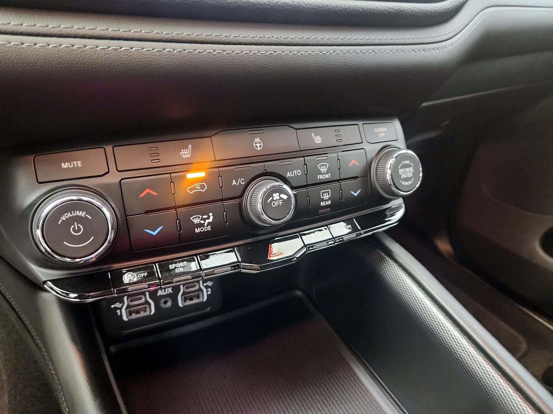 Thumbnail: 2022 Dodge Durango - 16