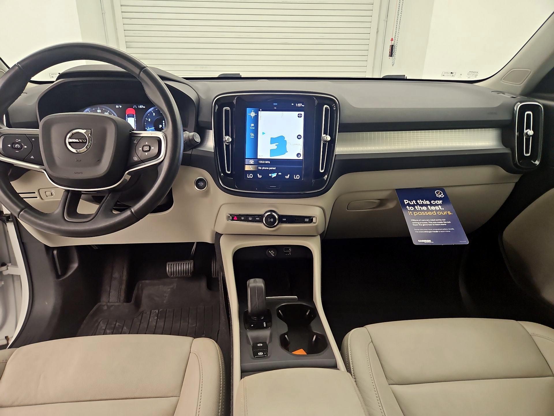 Thumbnail: 2022 Volvo XC40 - 9