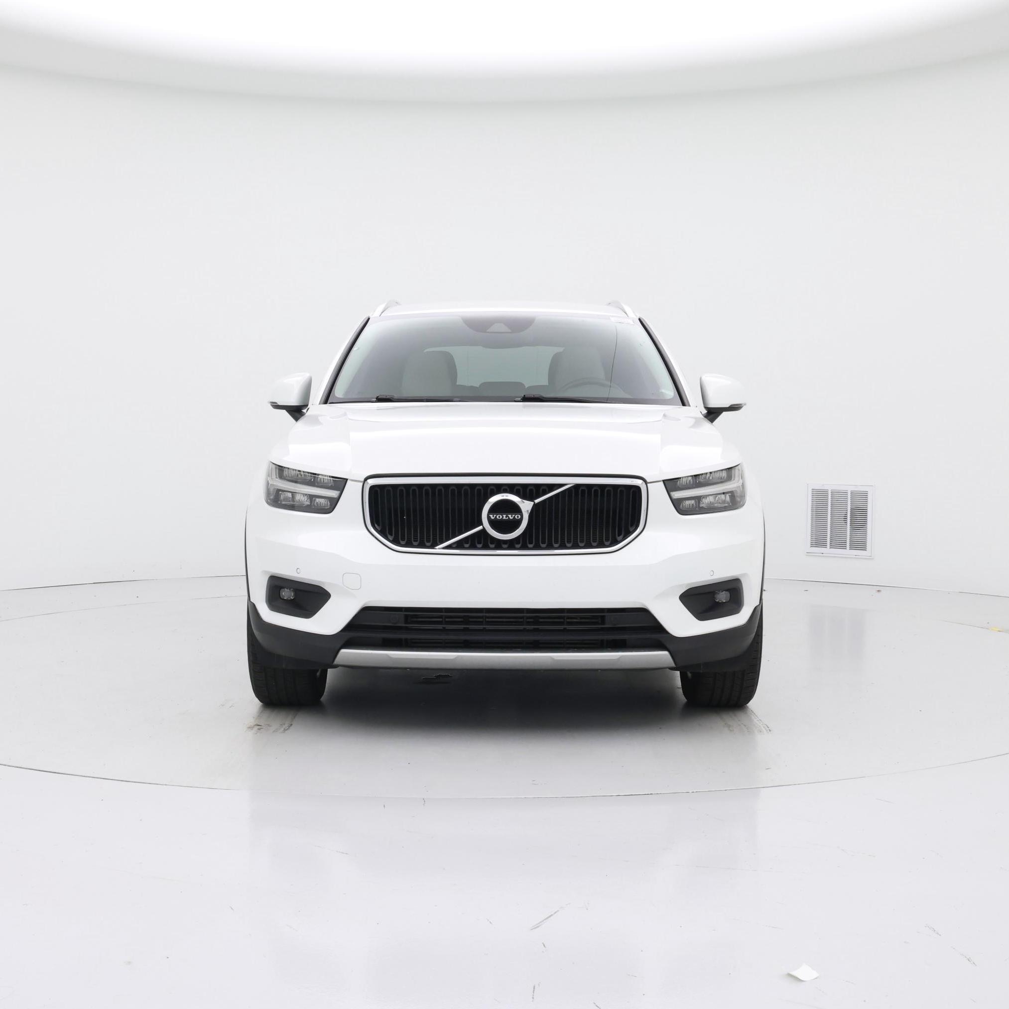 Thumbnail: 2022 Volvo XC40 - 5