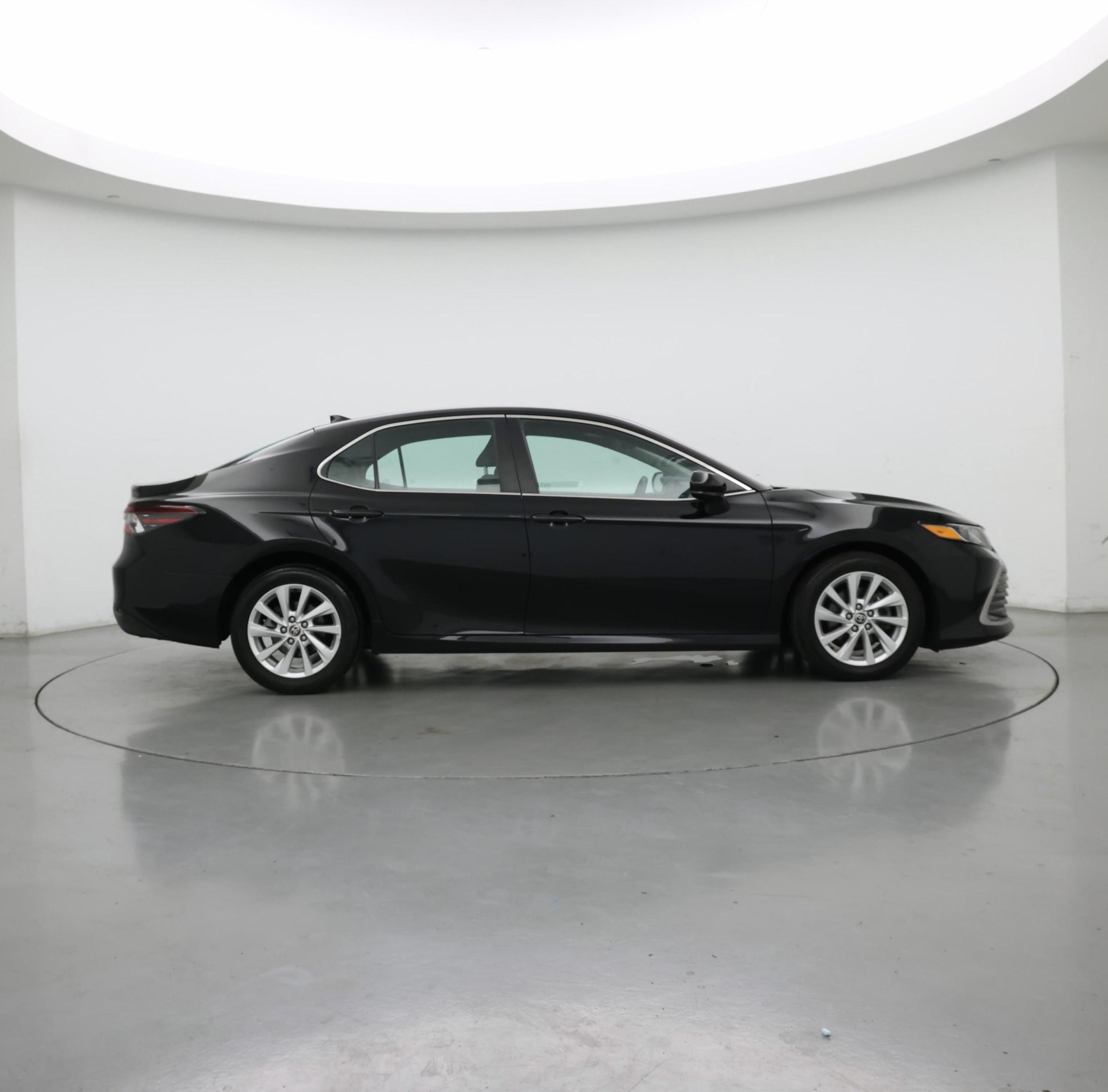 Thumbnail: 2021 Toyota Camry - 7