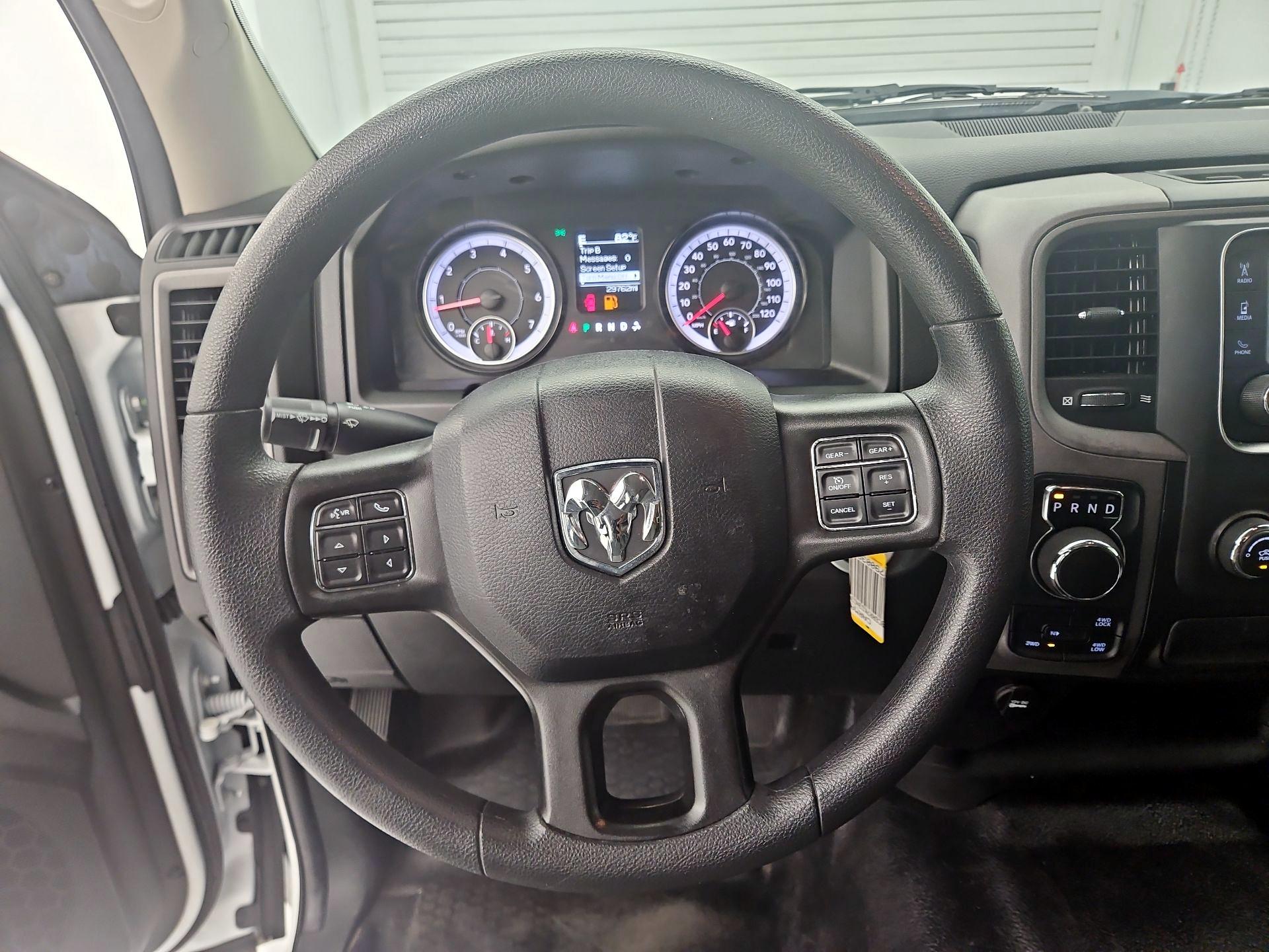 Thumbnail: 2022 RAM 1500 Classic - 10