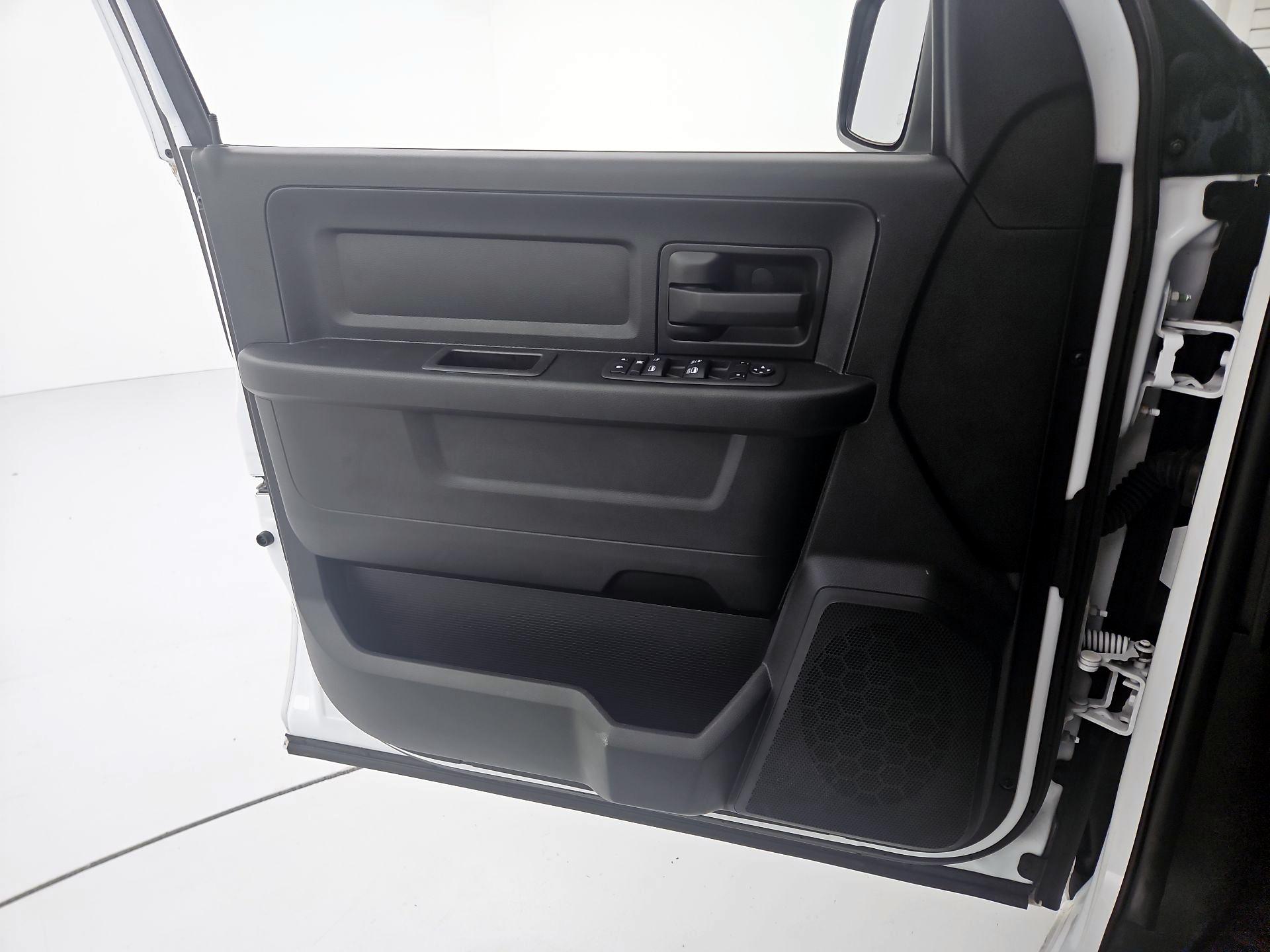 Thumbnail: 2022 RAM 1500 Classic - 12