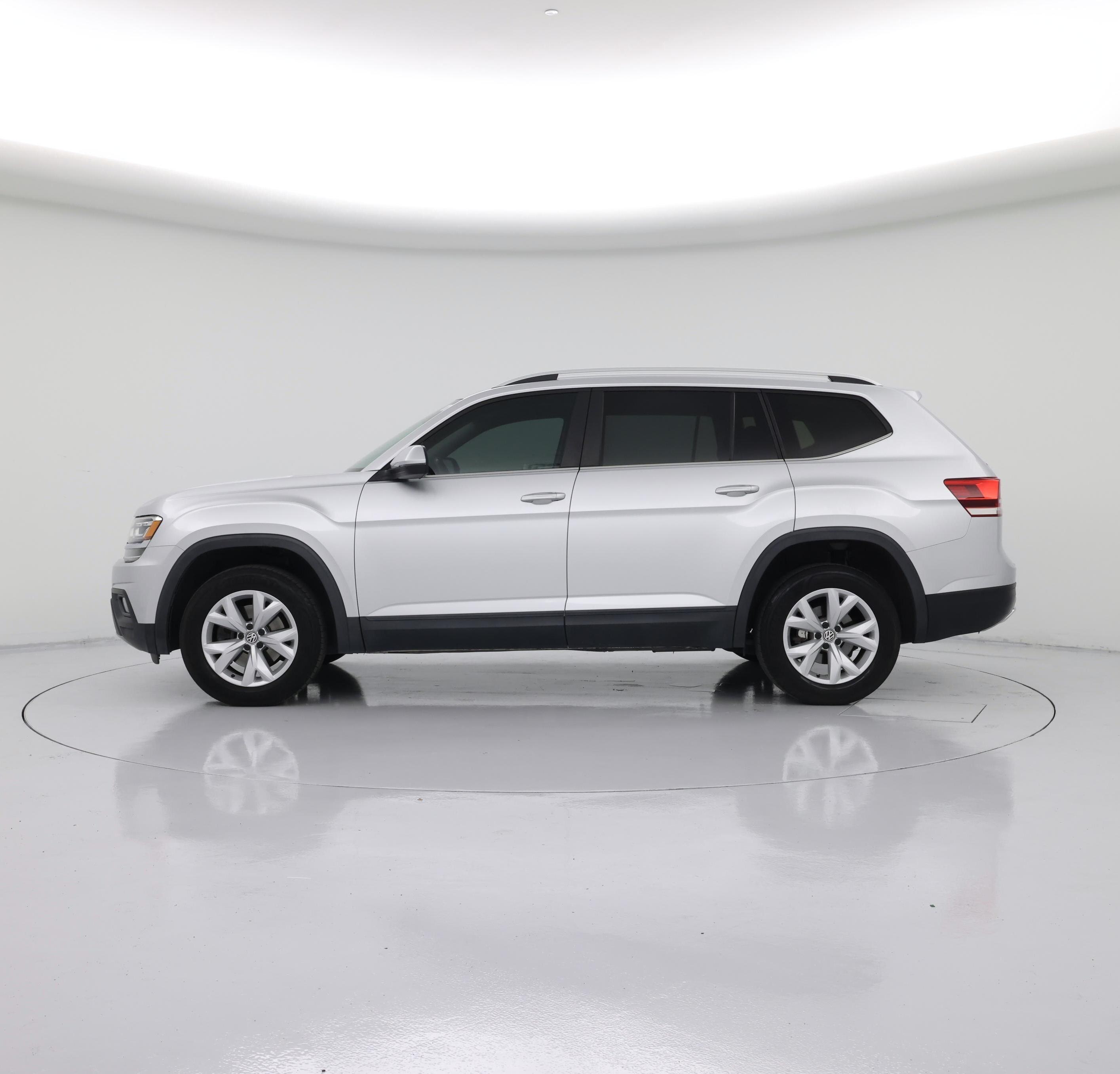 Thumbnail: 2018 Volkswagen Atlas - 3