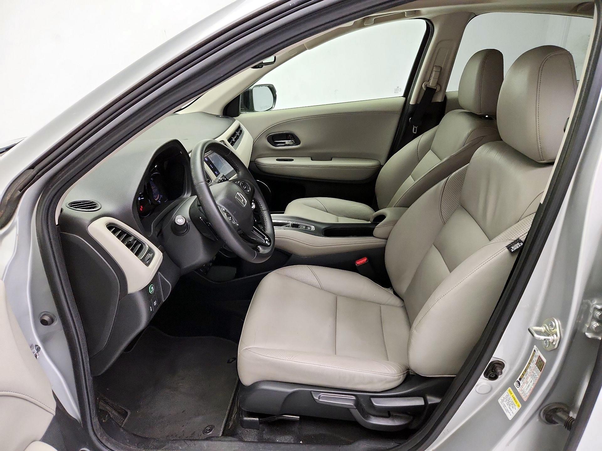 Thumbnail: 2016 Honda HR-V - 11