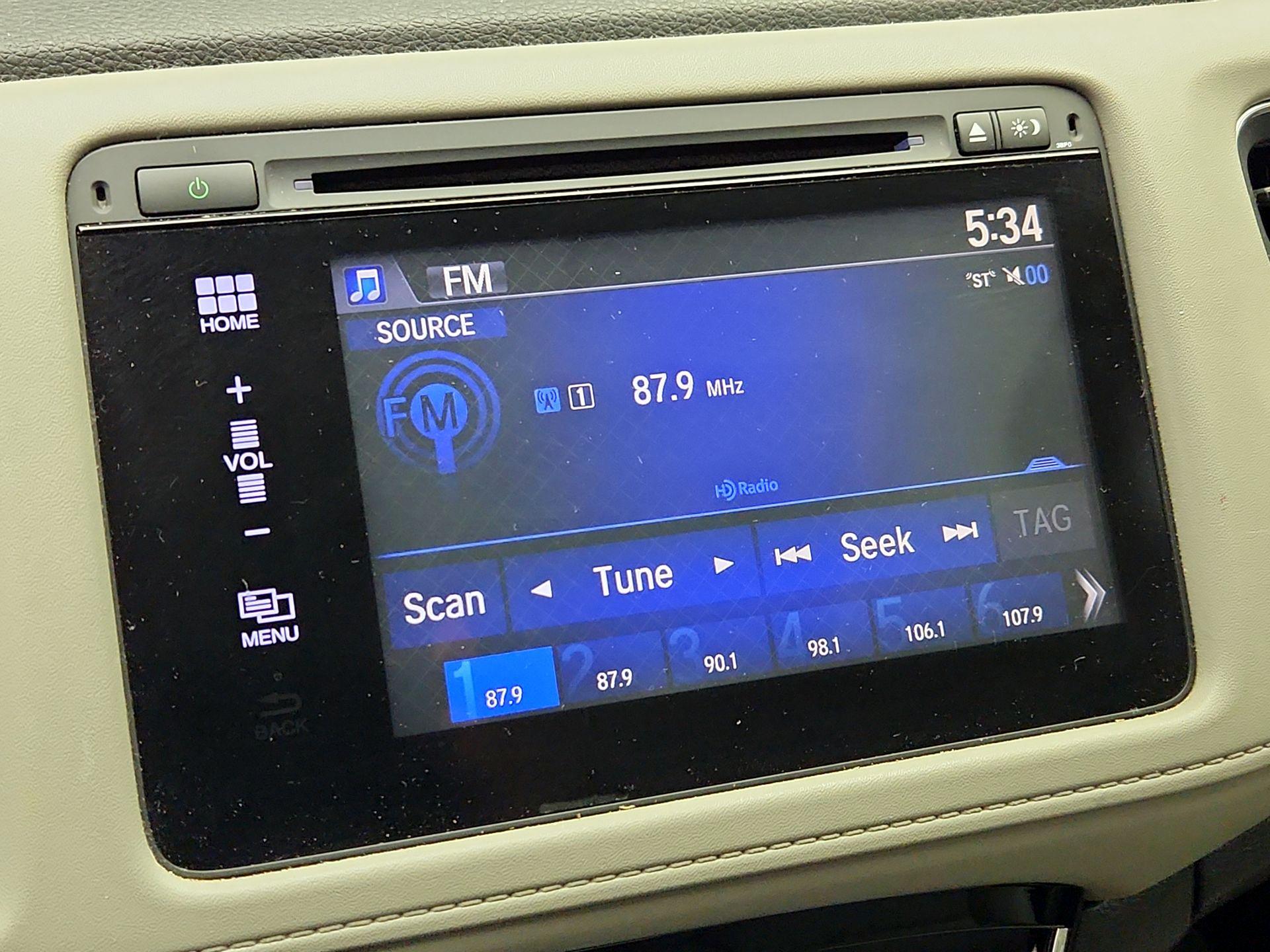 Thumbnail: 2016 Honda HR-V - 16