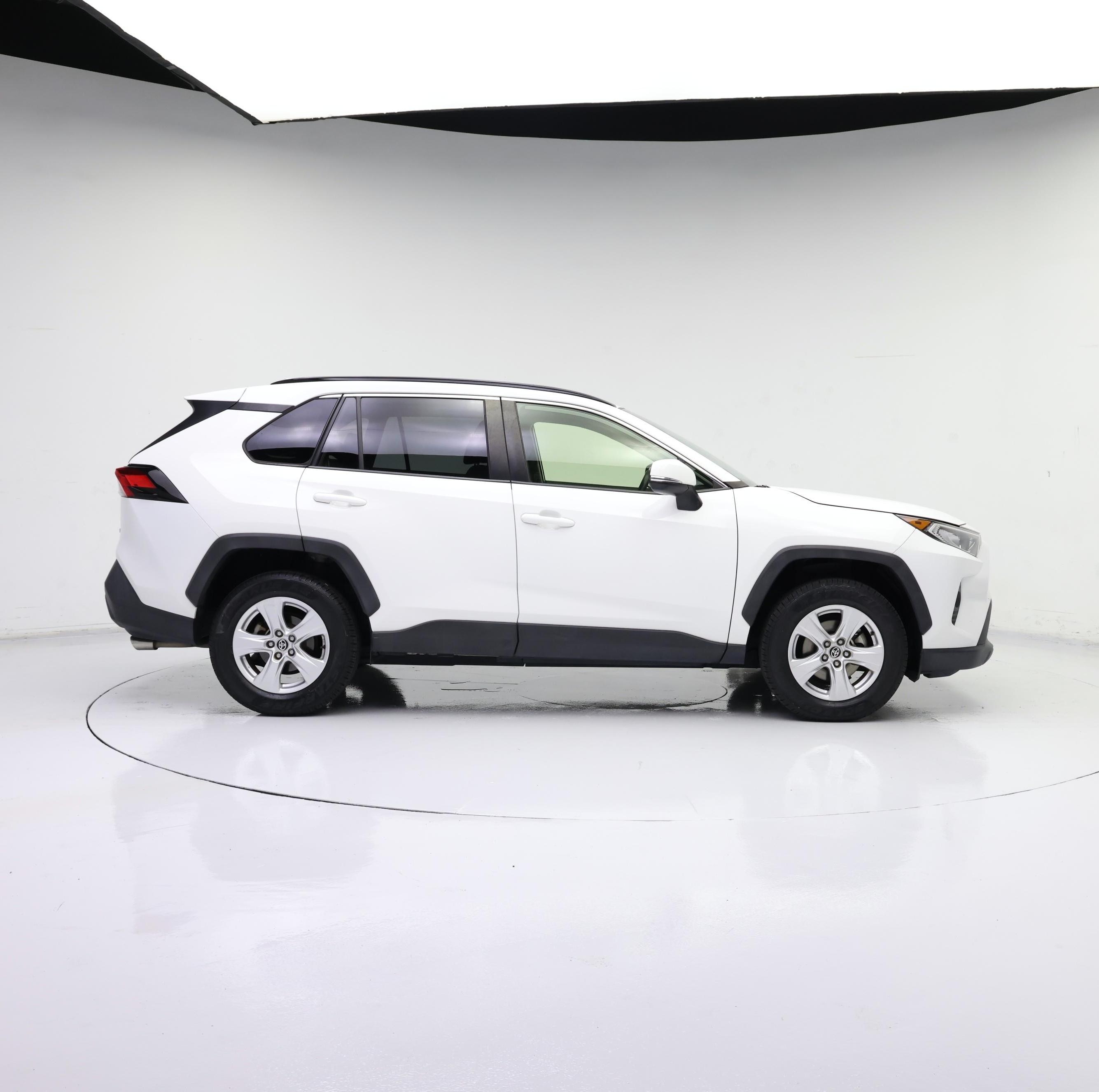 Thumbnail: 2020 Toyota RAV4 - 7
