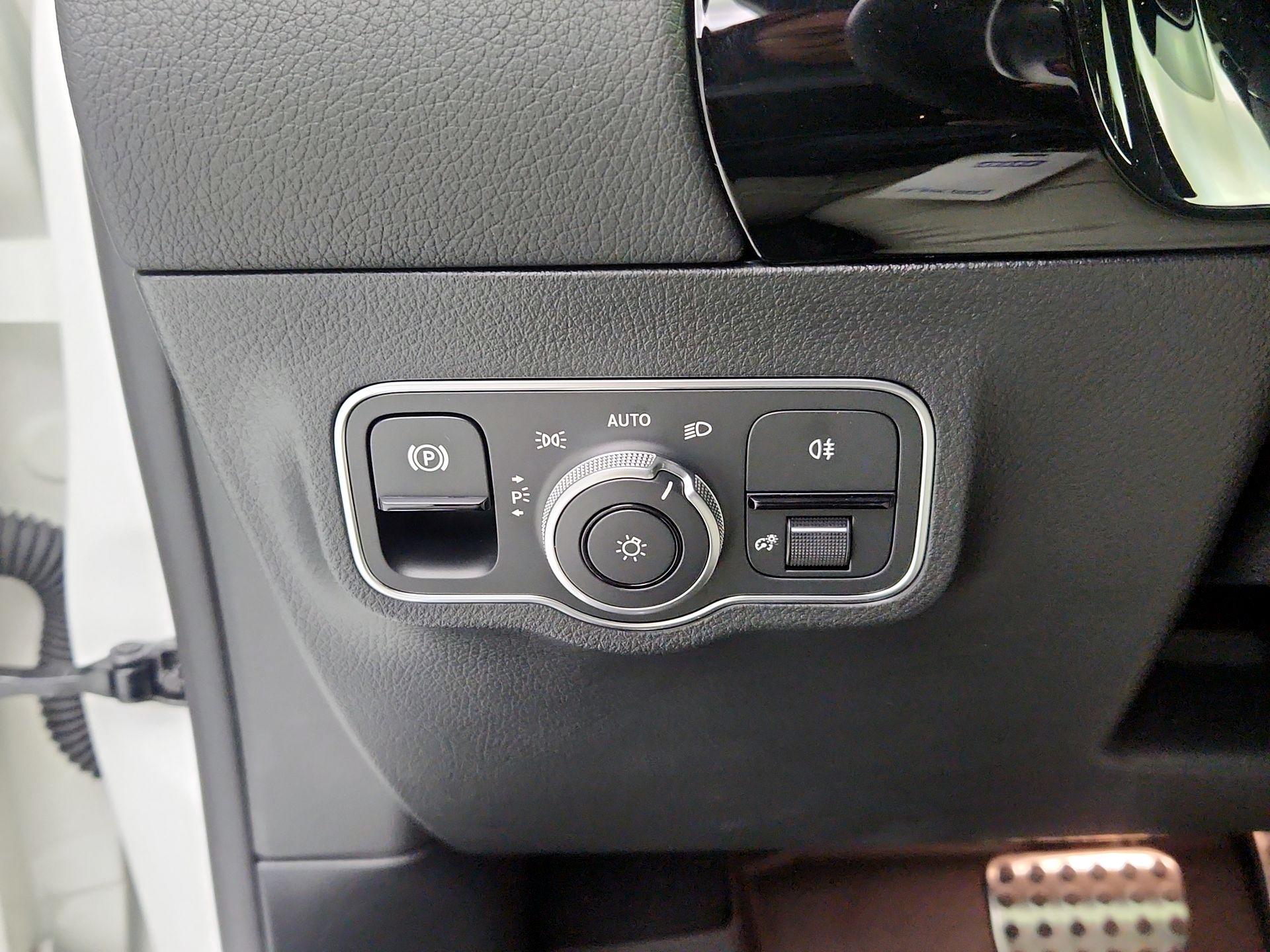 Thumbnail: 2025 Mercedes-Benz GLA - 13