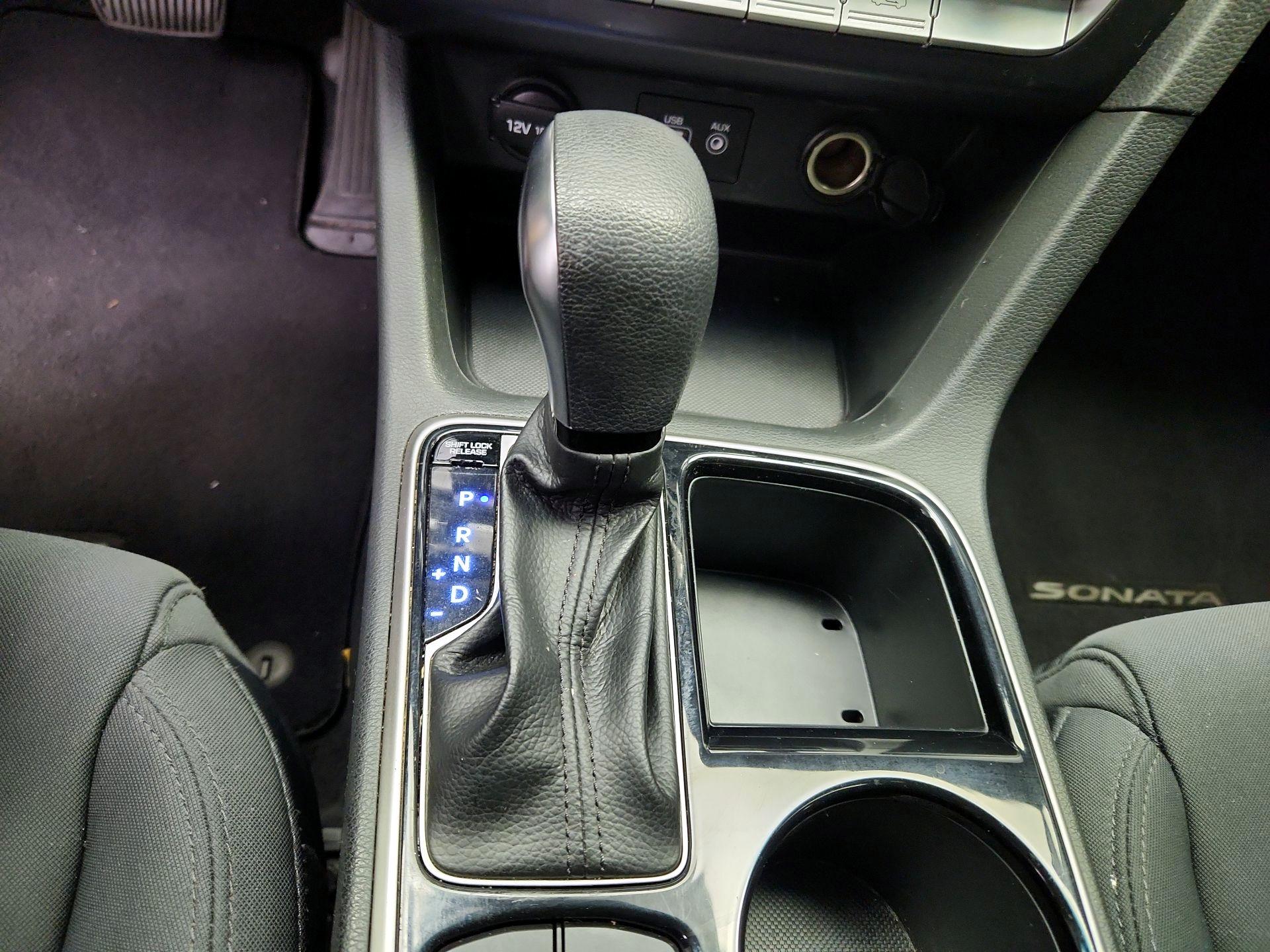 Thumbnail: 2019 Hyundai Sonata - 17