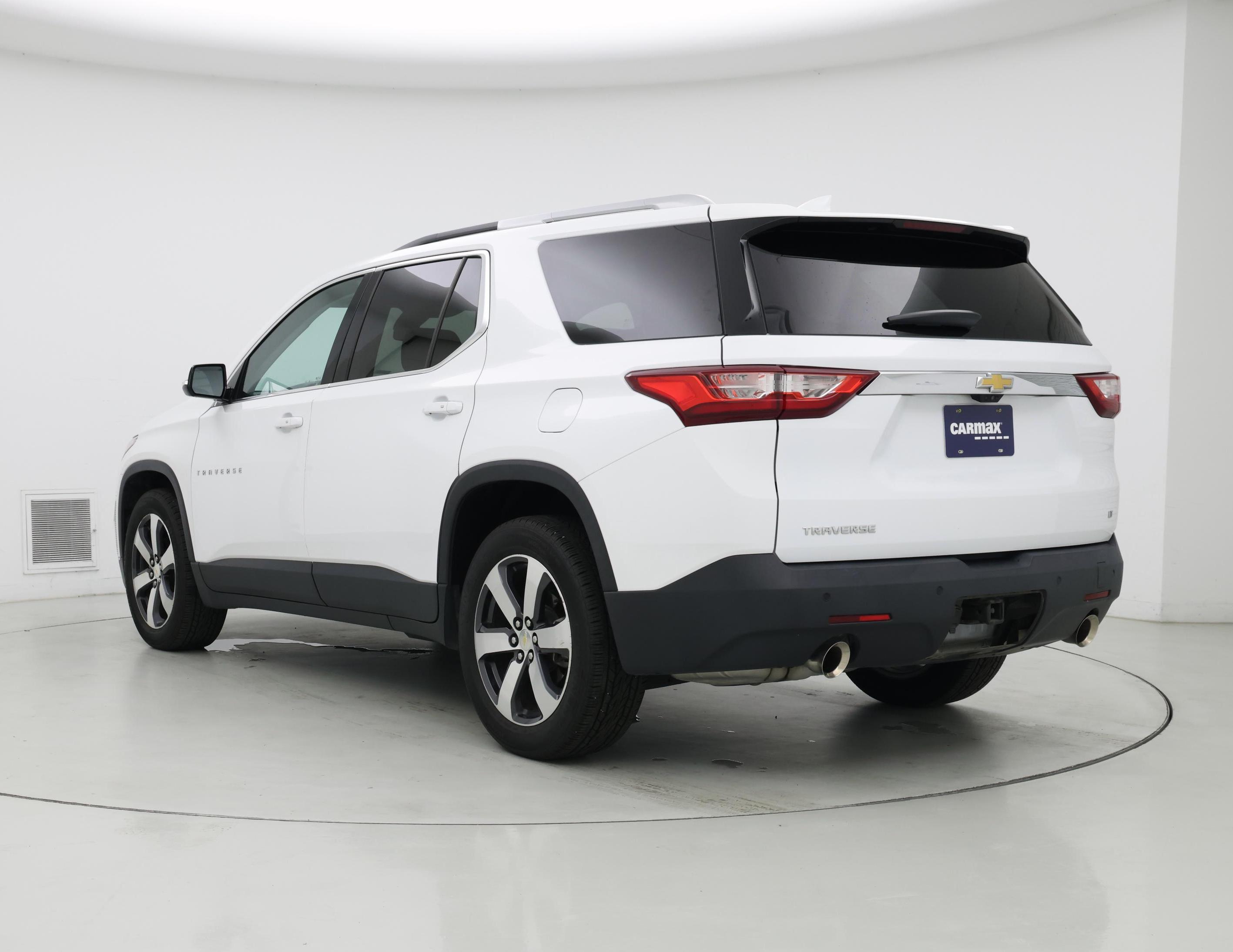 Thumbnail: 2018 Chevrolet Traverse - 2