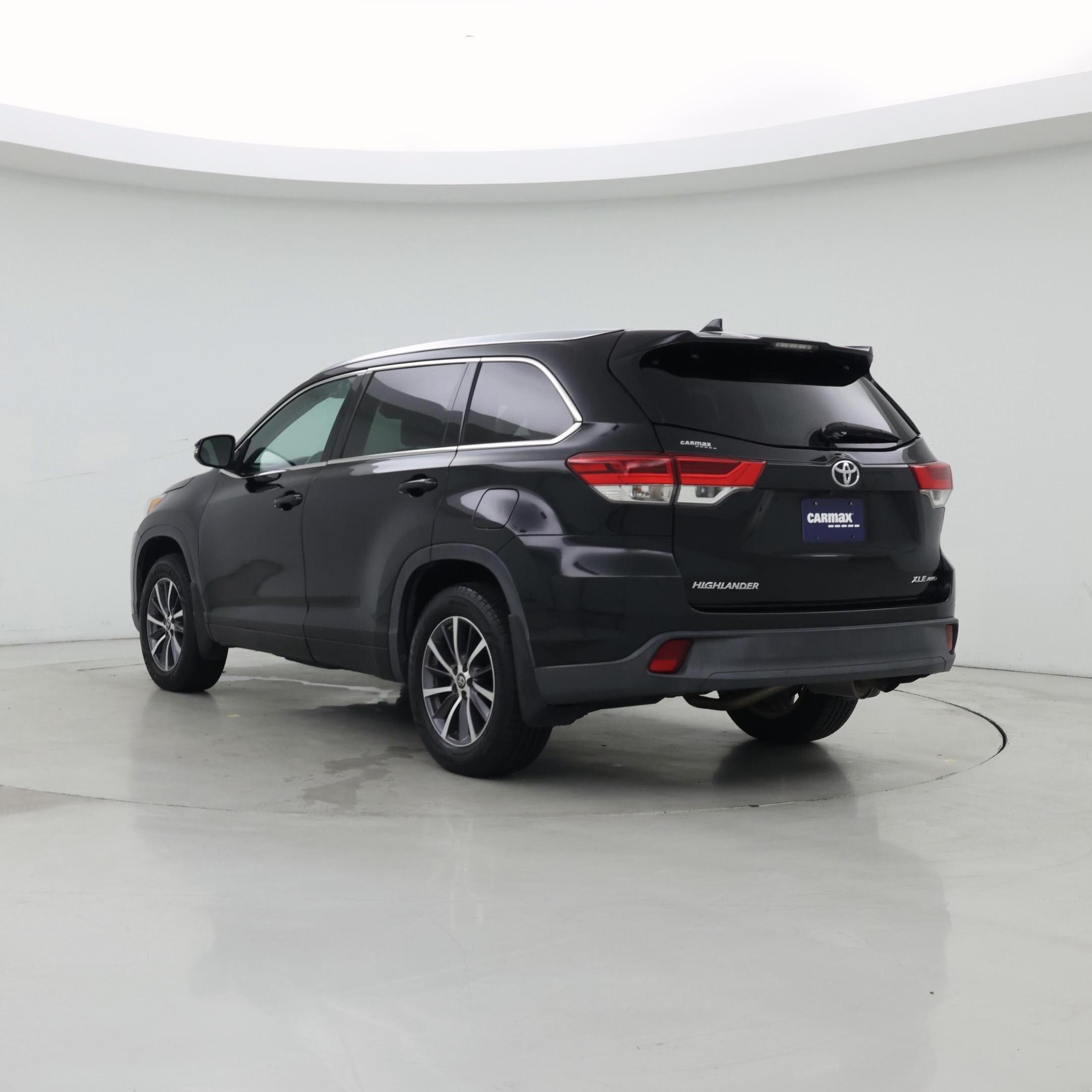 Thumbnail: 2017 Toyota Highlander - 2