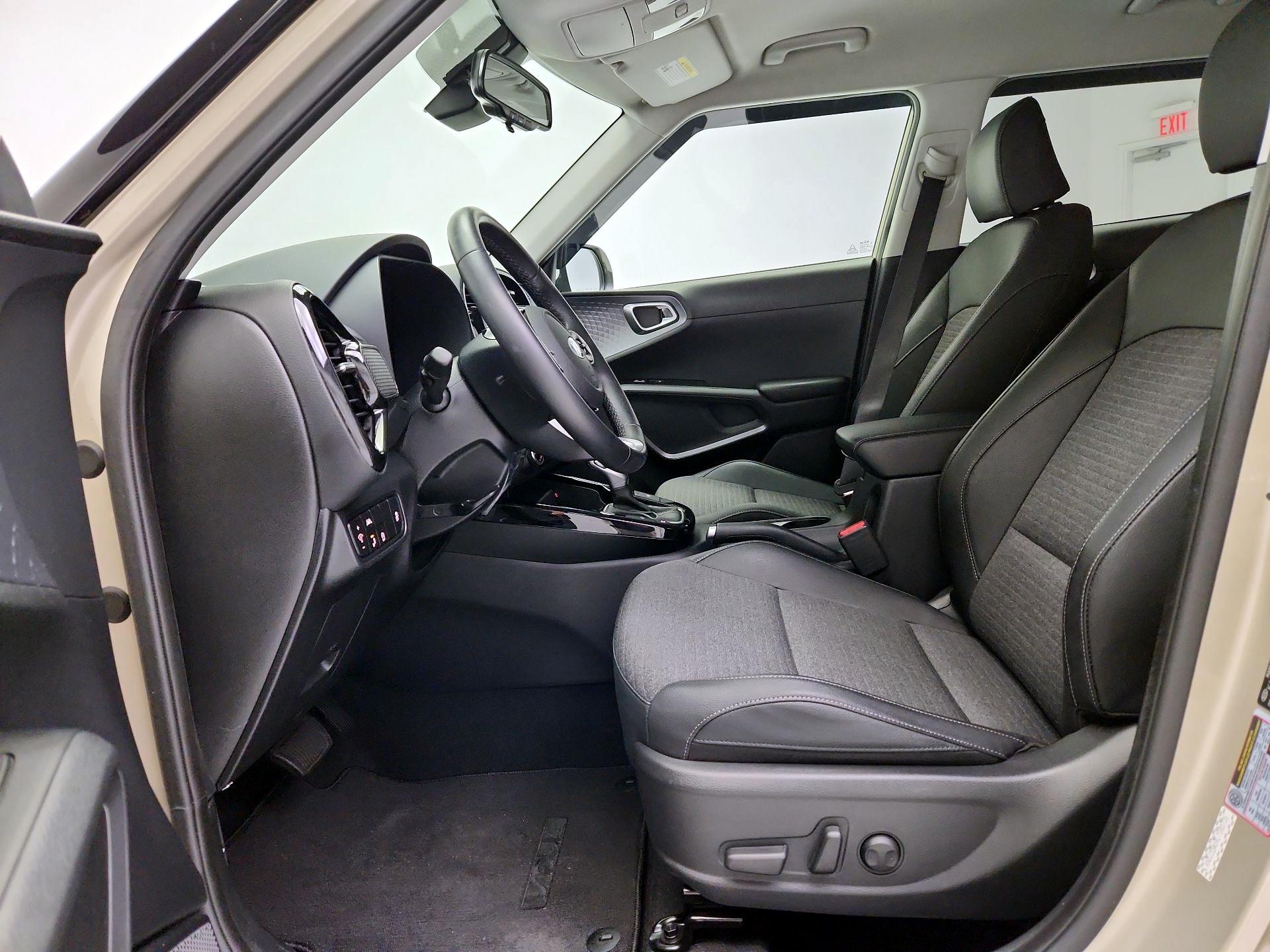 Thumbnail: 2020 Kia Soul - 11