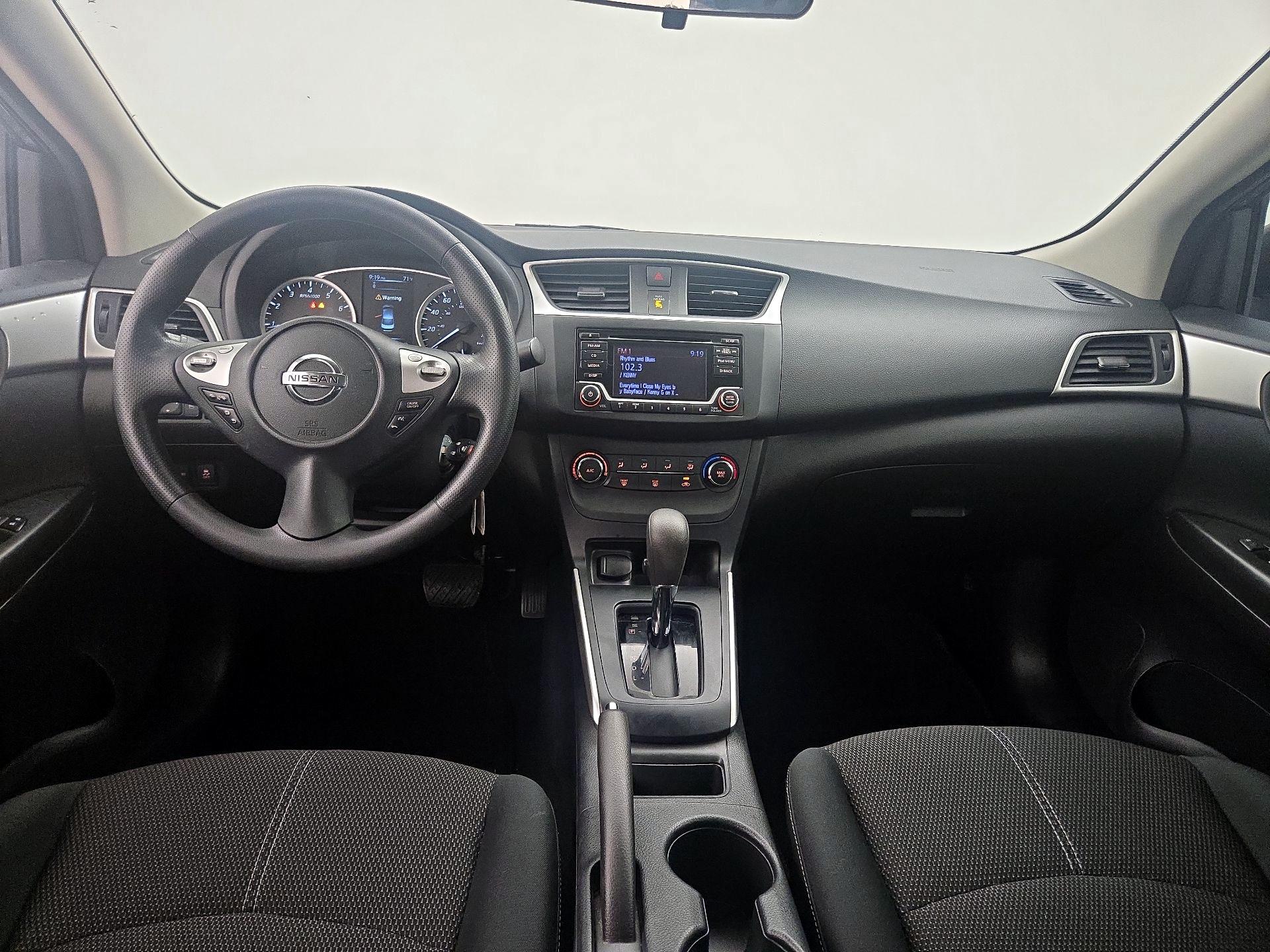 Thumbnail: 2018 Nissan Sentra - 9