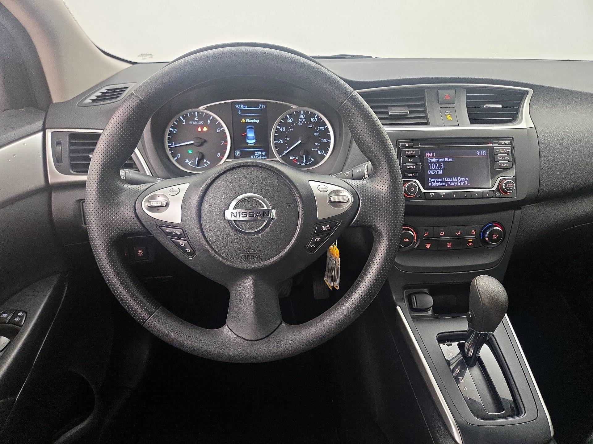 Thumbnail: 2018 Nissan Sentra - 10