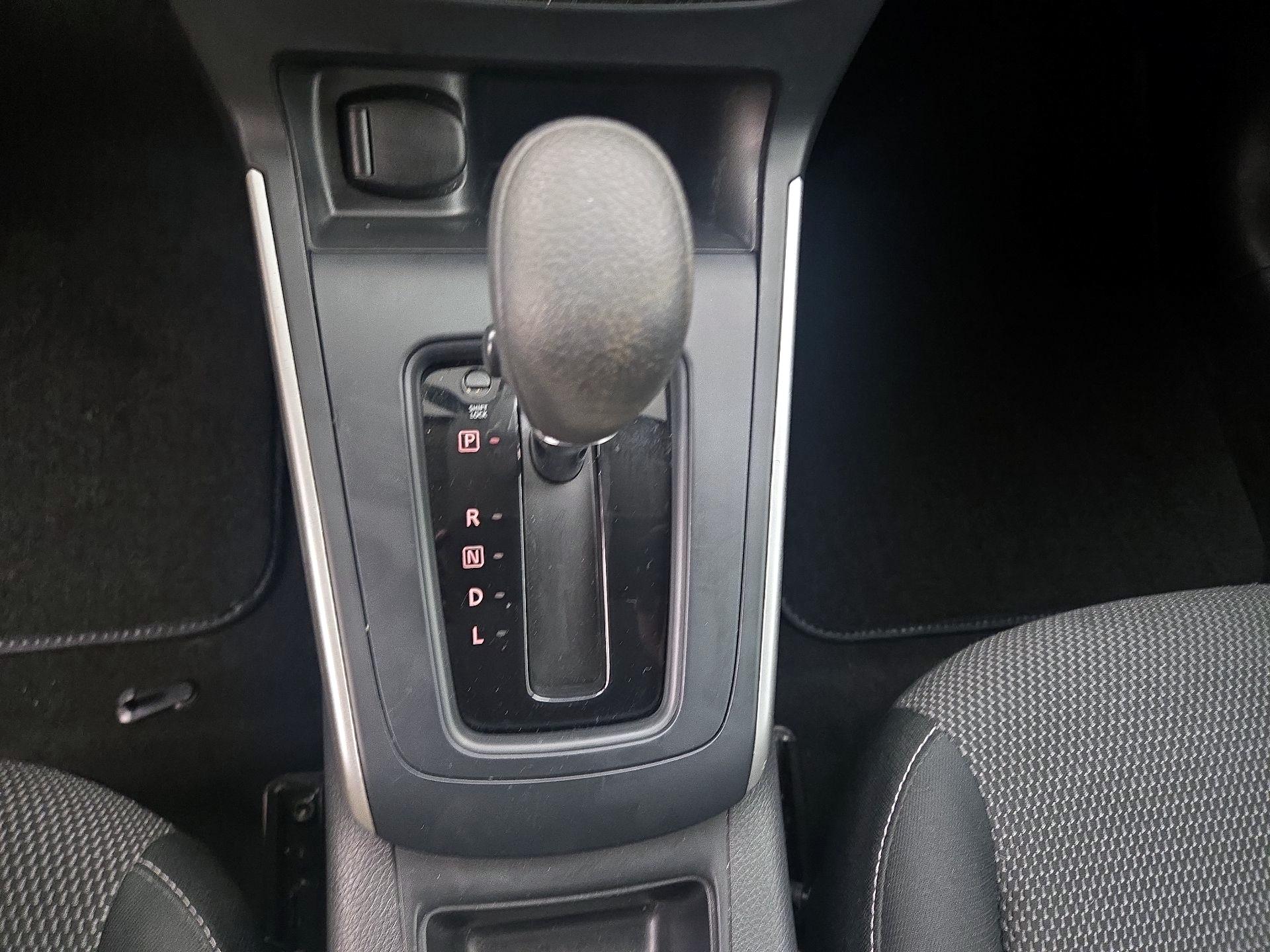 Thumbnail: 2018 Nissan Sentra - 17