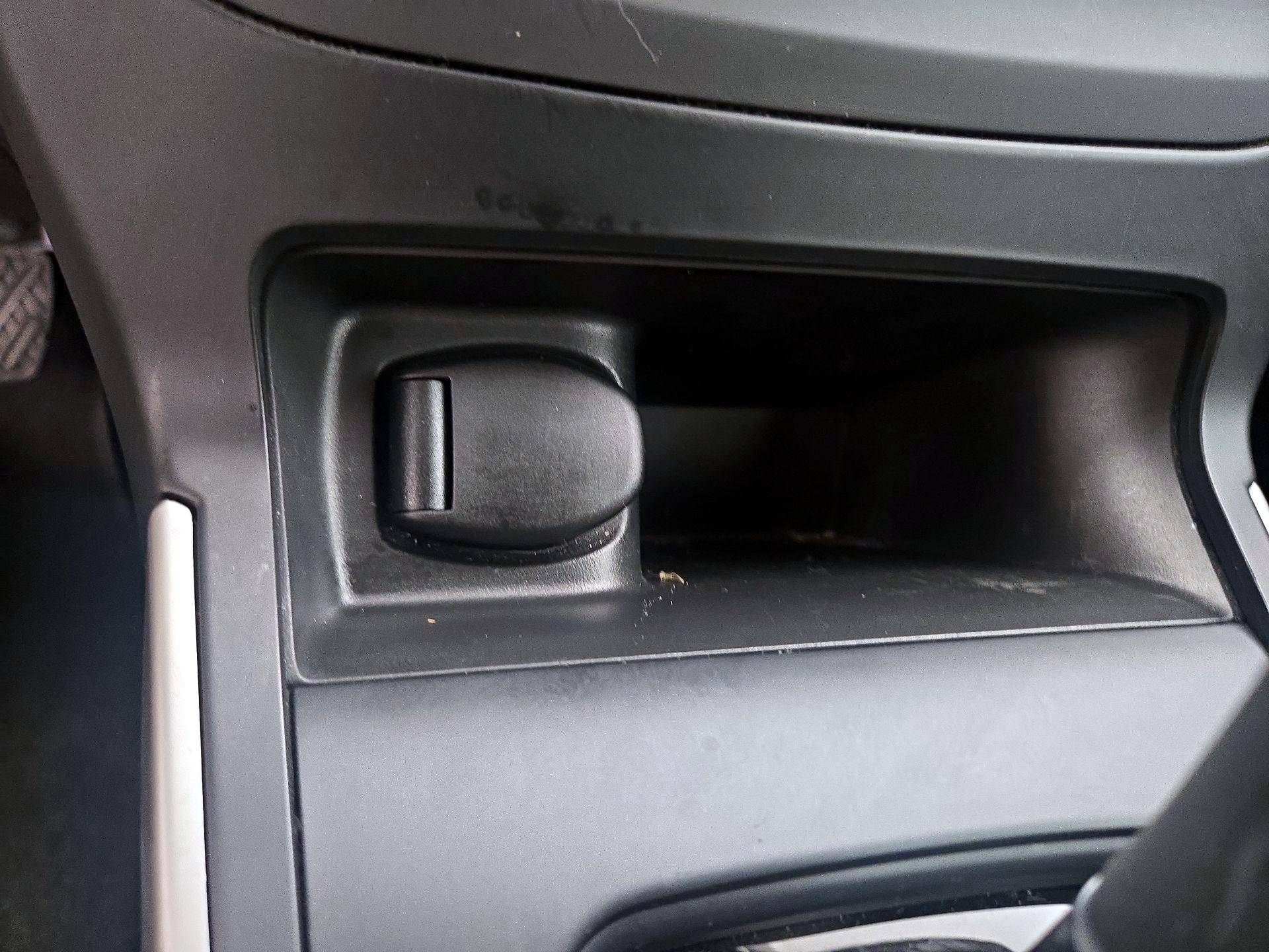 Thumbnail: 2018 Nissan Sentra - 18