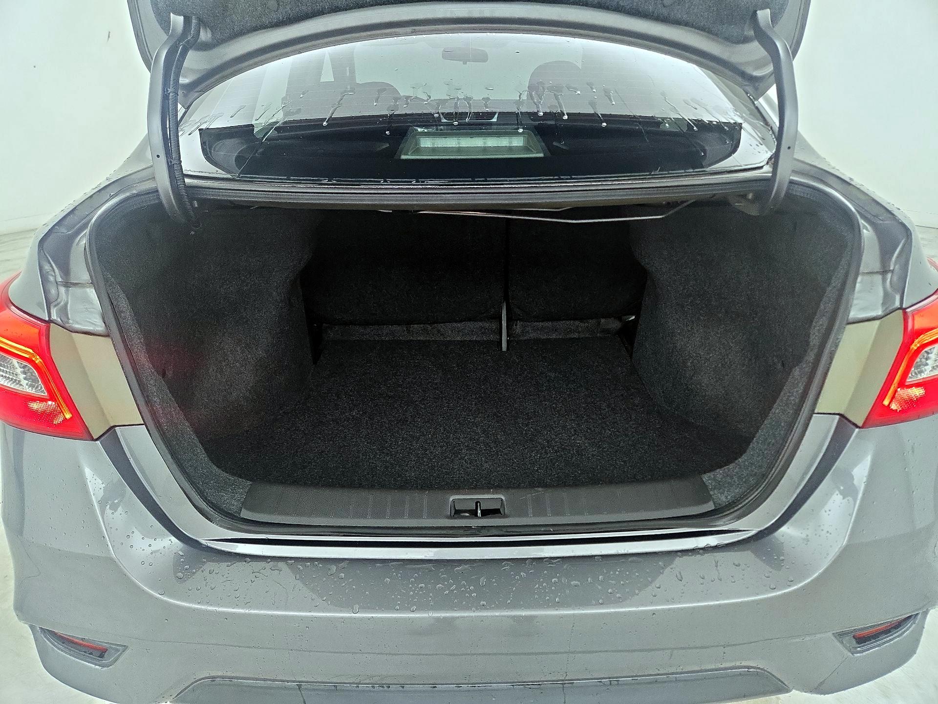 Thumbnail: 2018 Nissan Sentra - 20