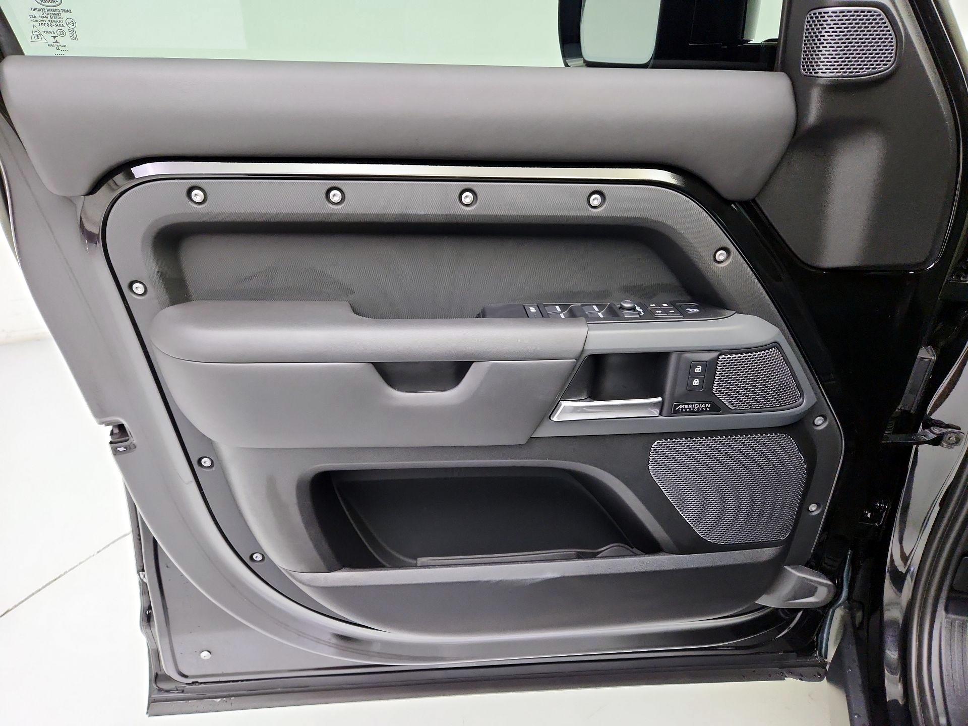 Thumbnail: 2023 Land Rover Defender - 12