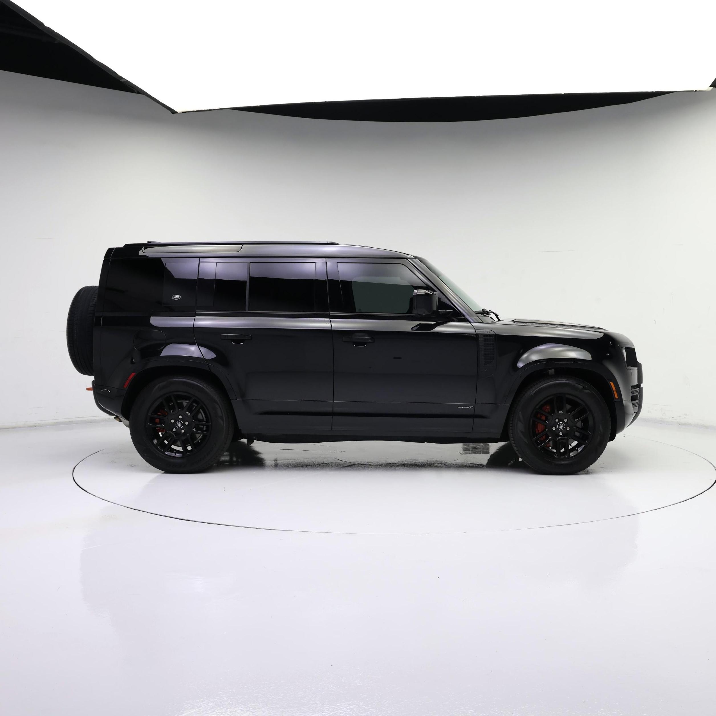 Thumbnail: 2023 Land Rover Defender - 7