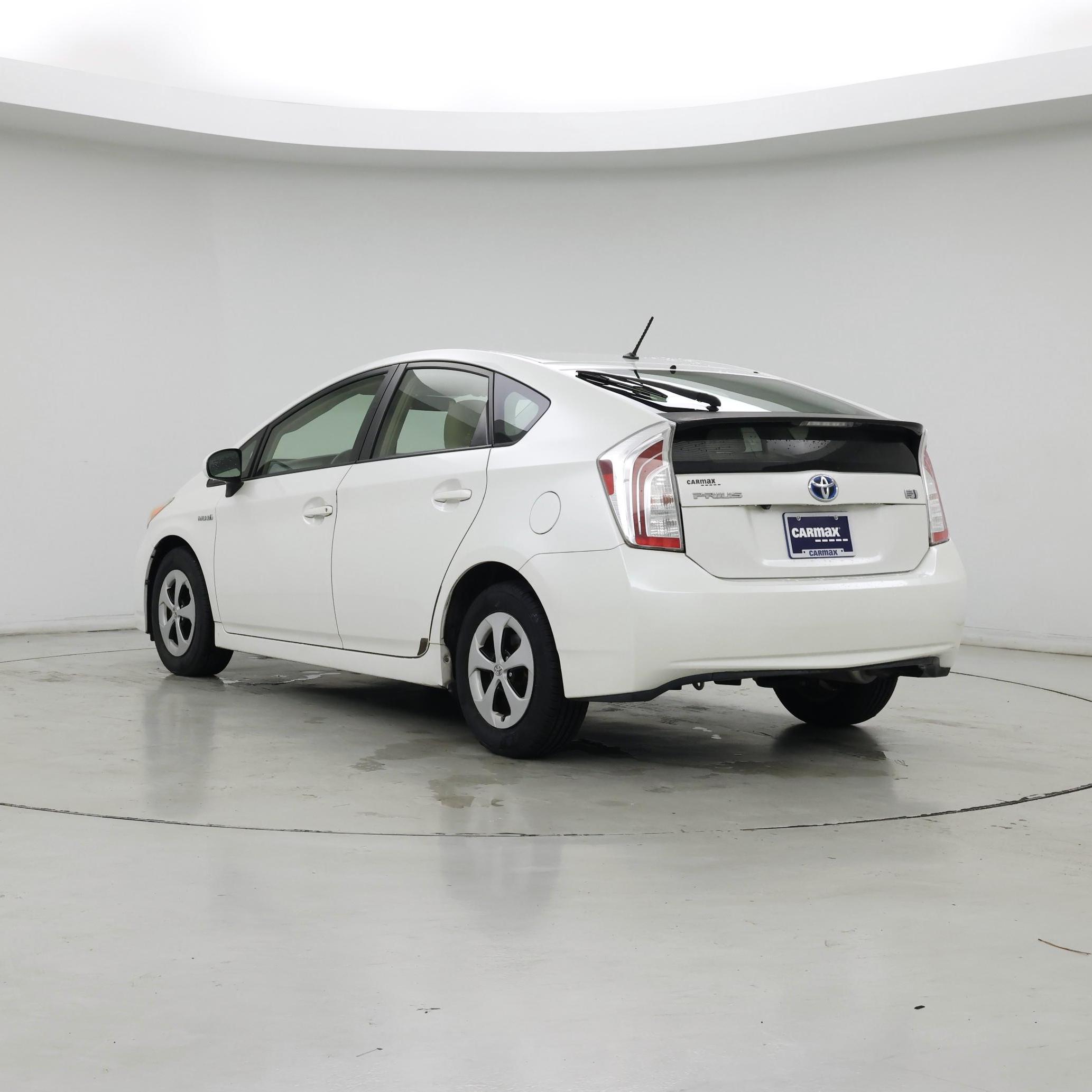 Thumbnail: 2015 Toyota Prius - 2