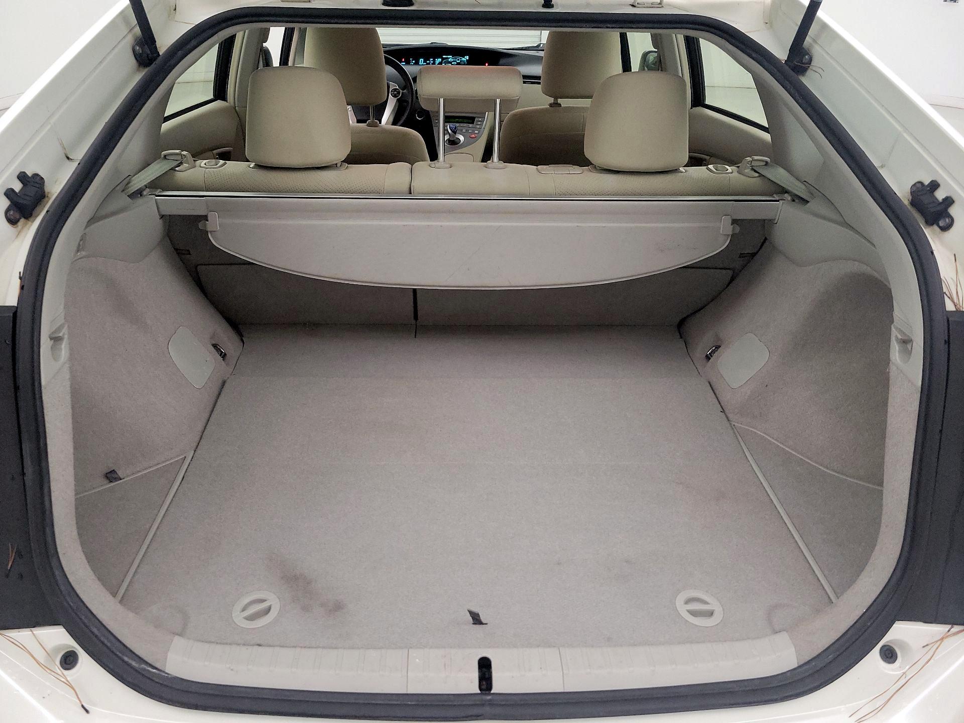 Thumbnail: 2015 Toyota Prius - 20