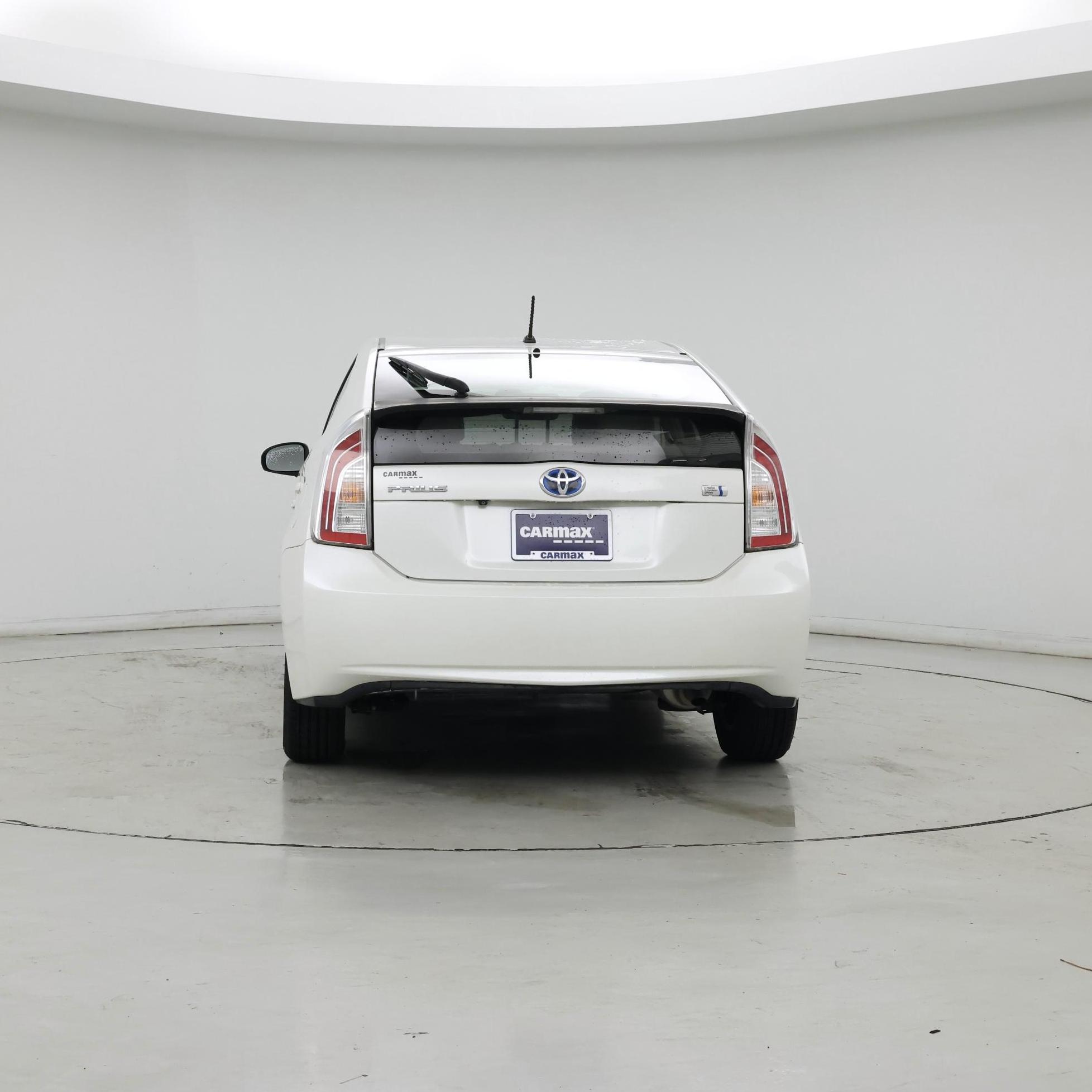 Thumbnail: 2015 Toyota Prius - 6