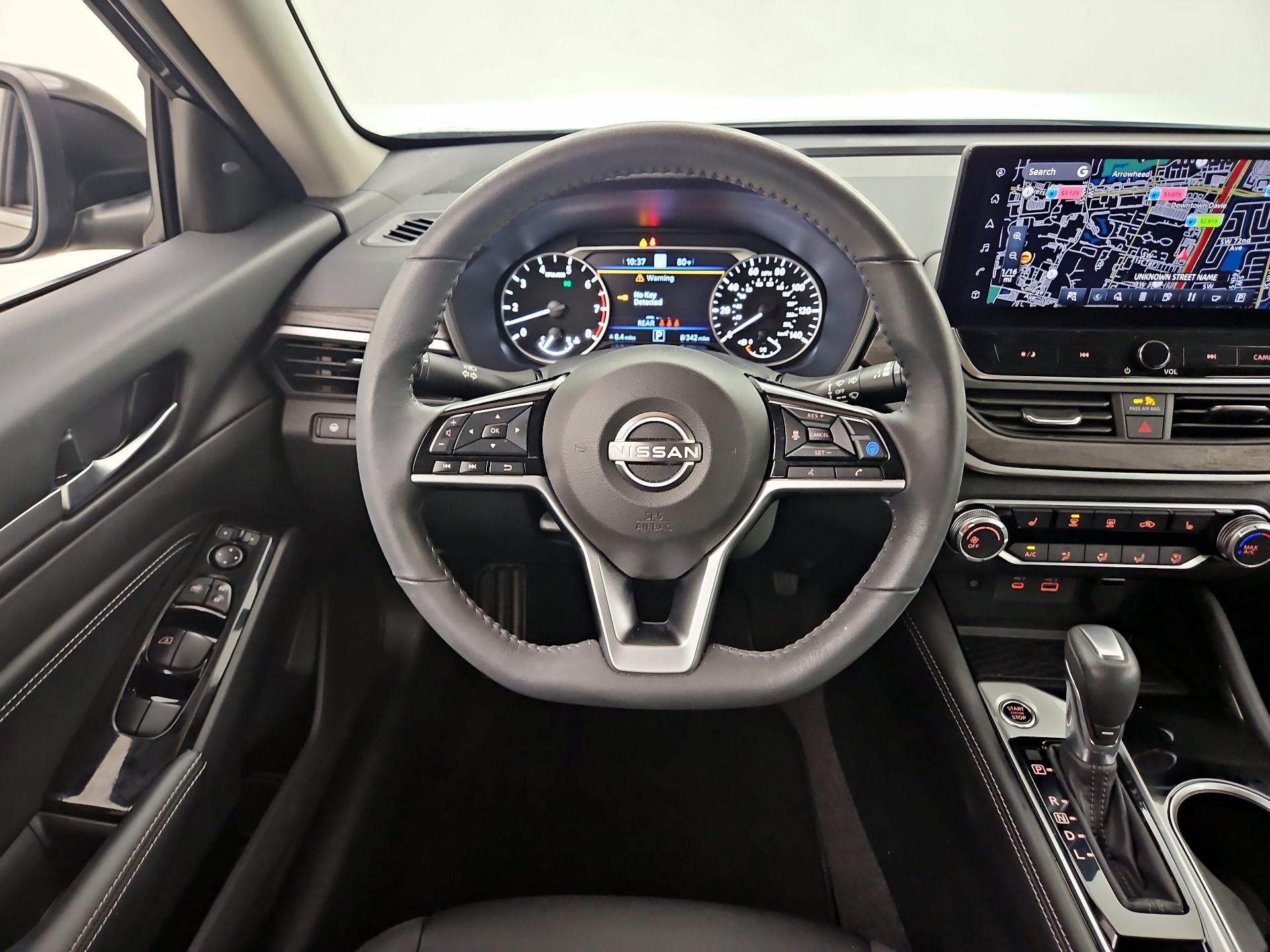Thumbnail: 2023 Nissan Altima - 10