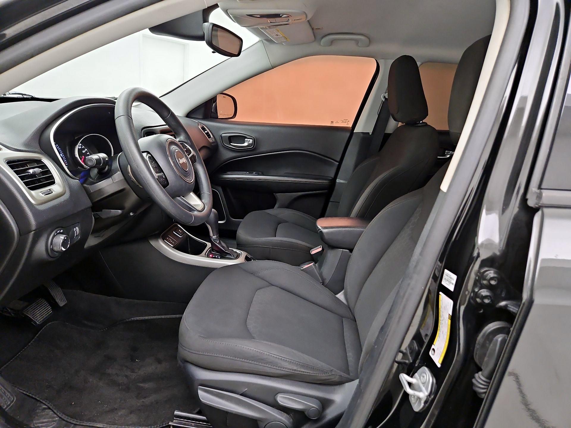 Thumbnail: 2018 Jeep Compass - 11