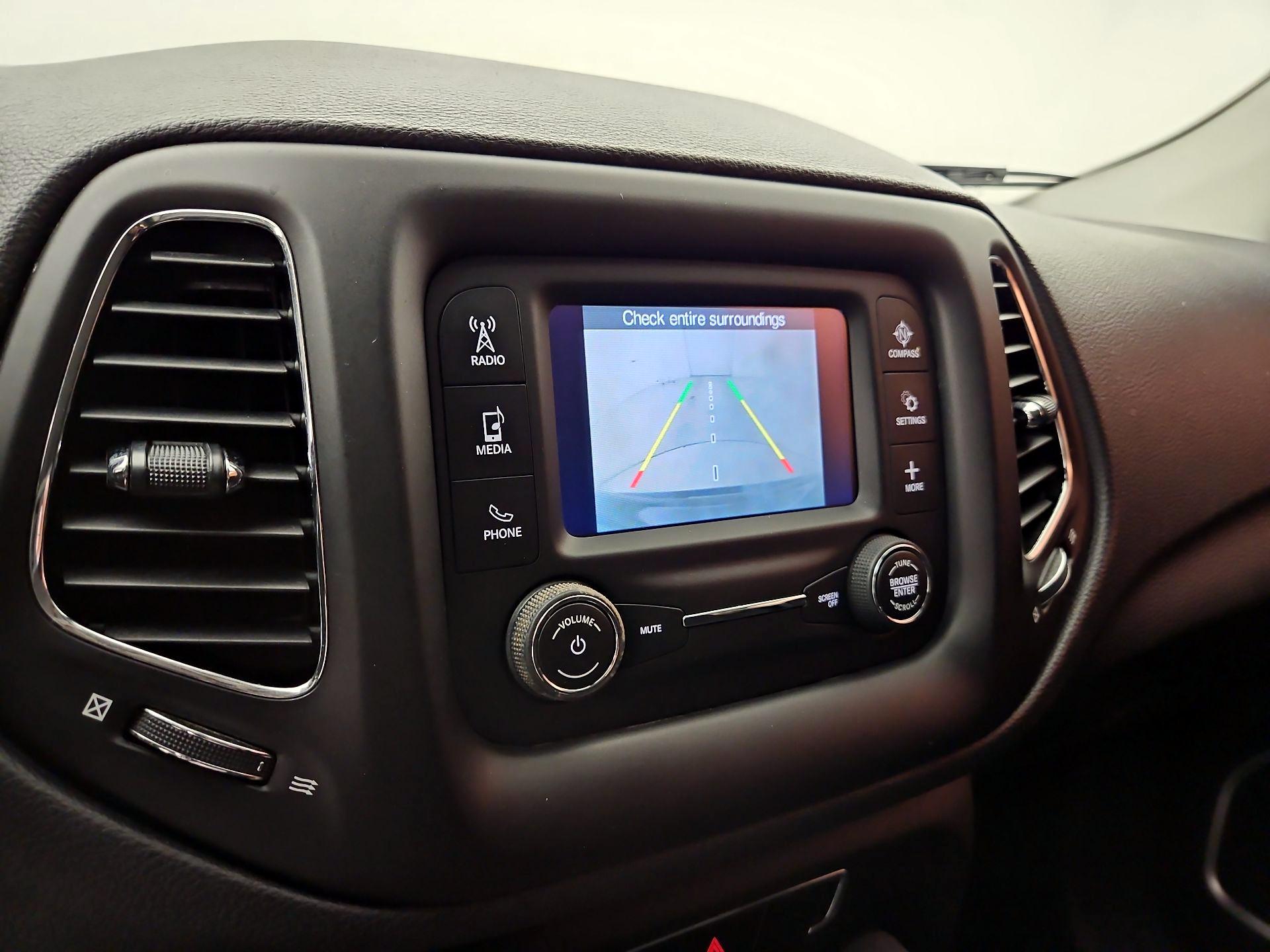Thumbnail: 2018 Jeep Compass - 14